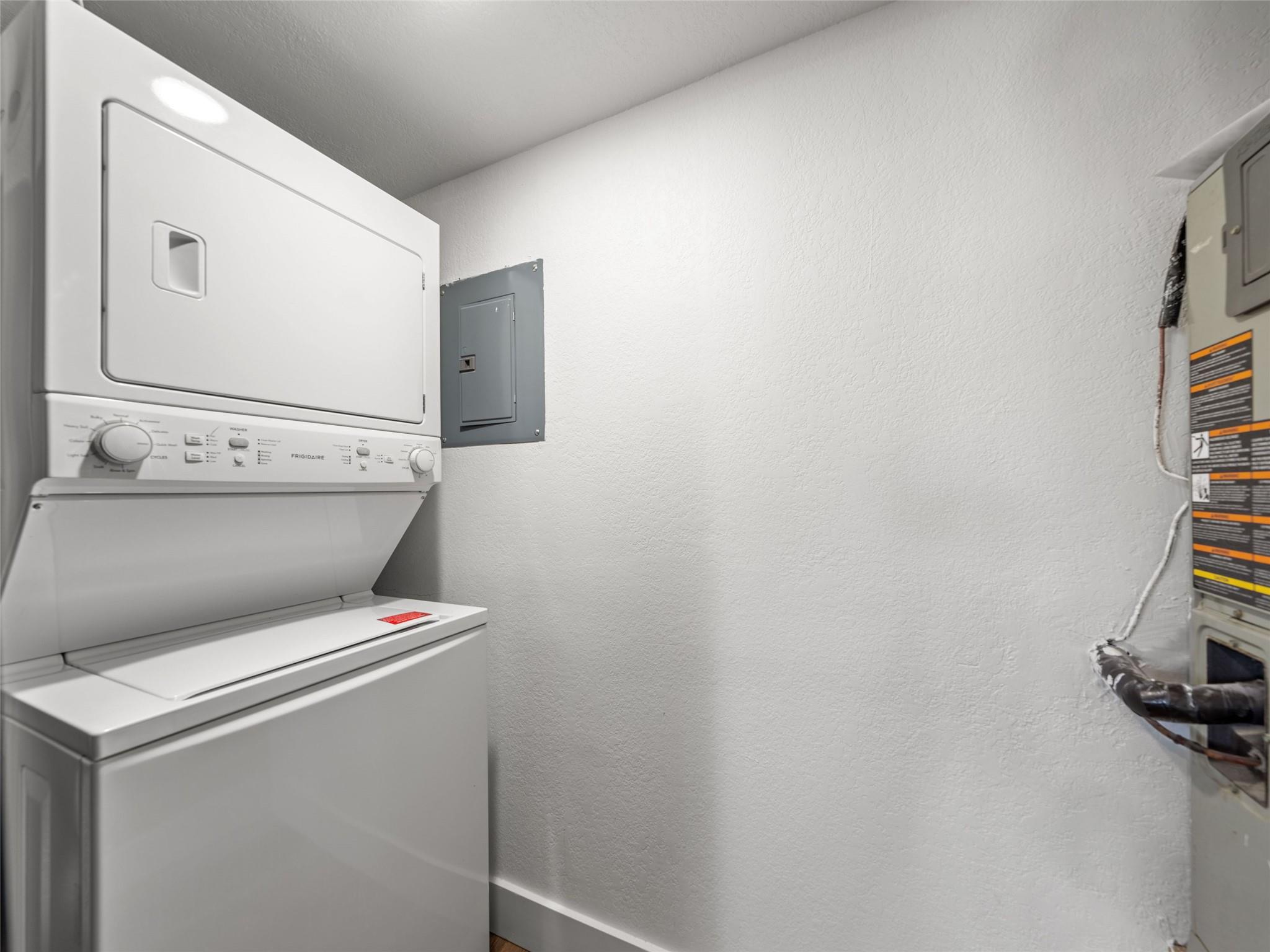 907 W Travis St, Fredericksburg, TX 78624