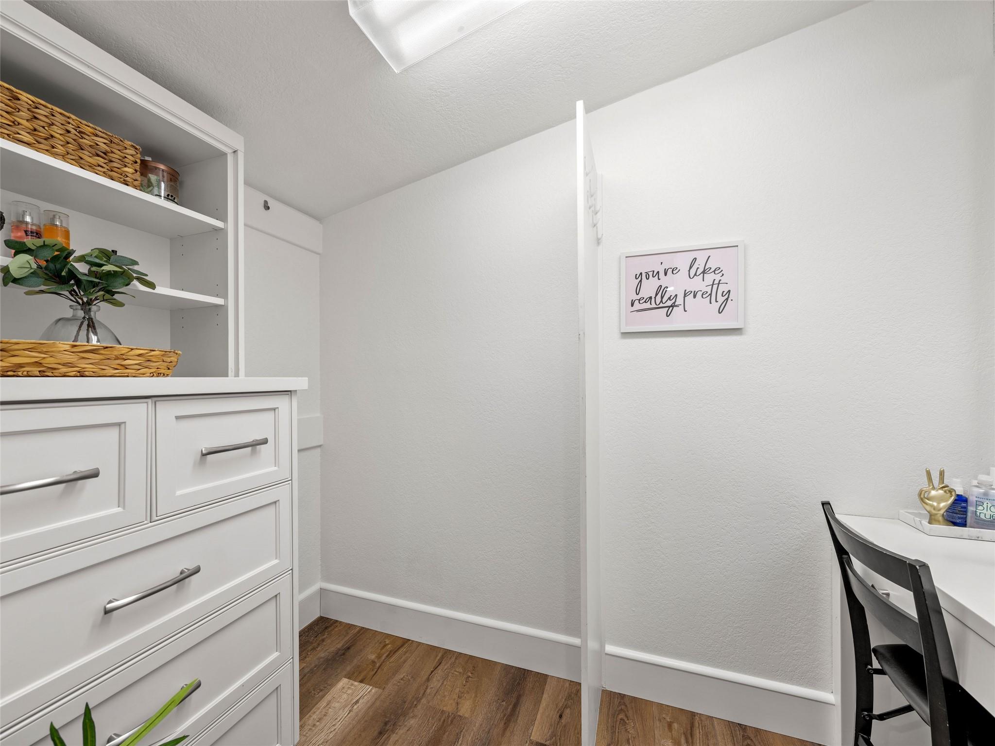 907 W Travis St, Fredericksburg, TX 78624