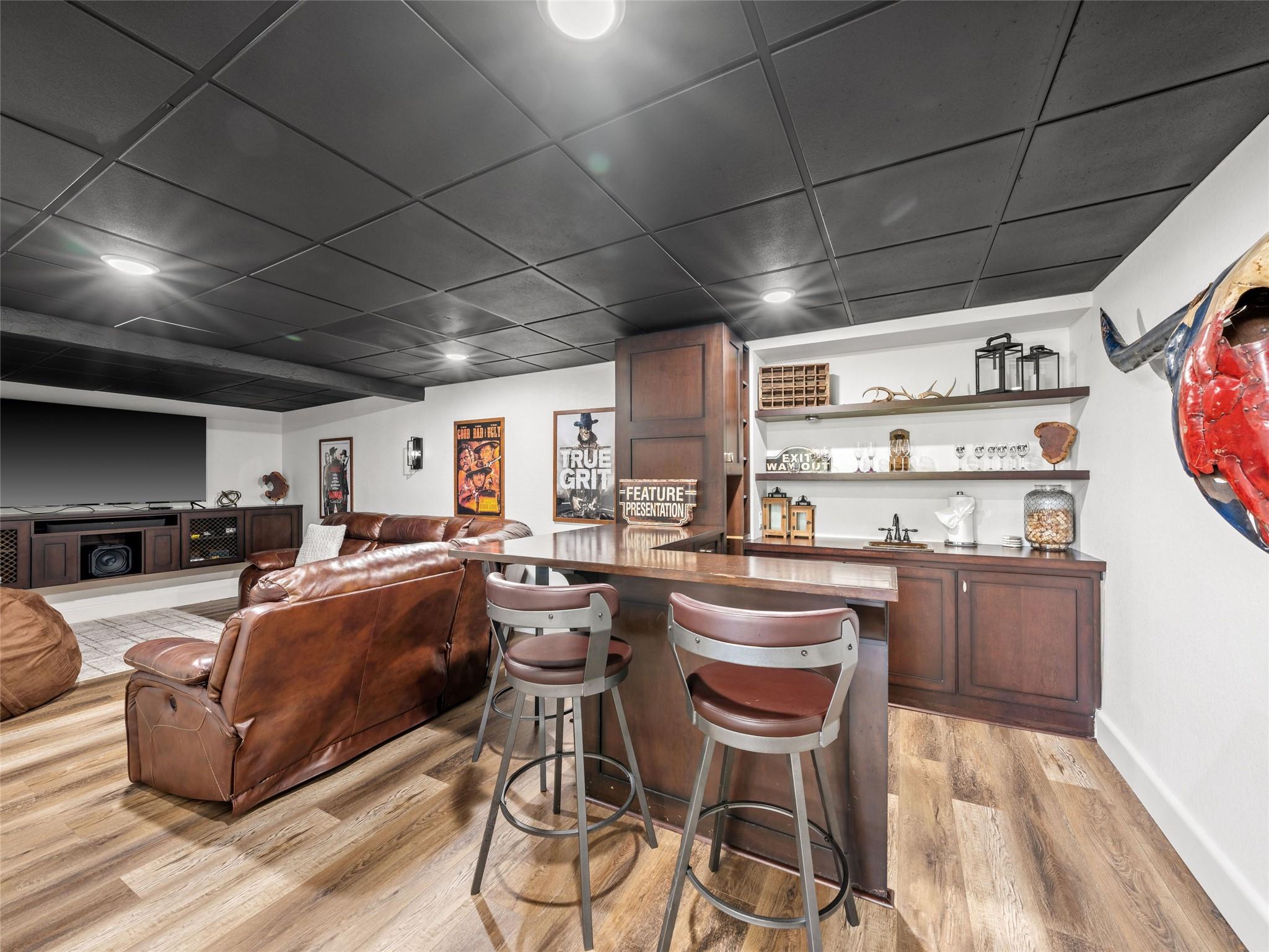 907 W Travis St, Fredericksburg, TX 78624