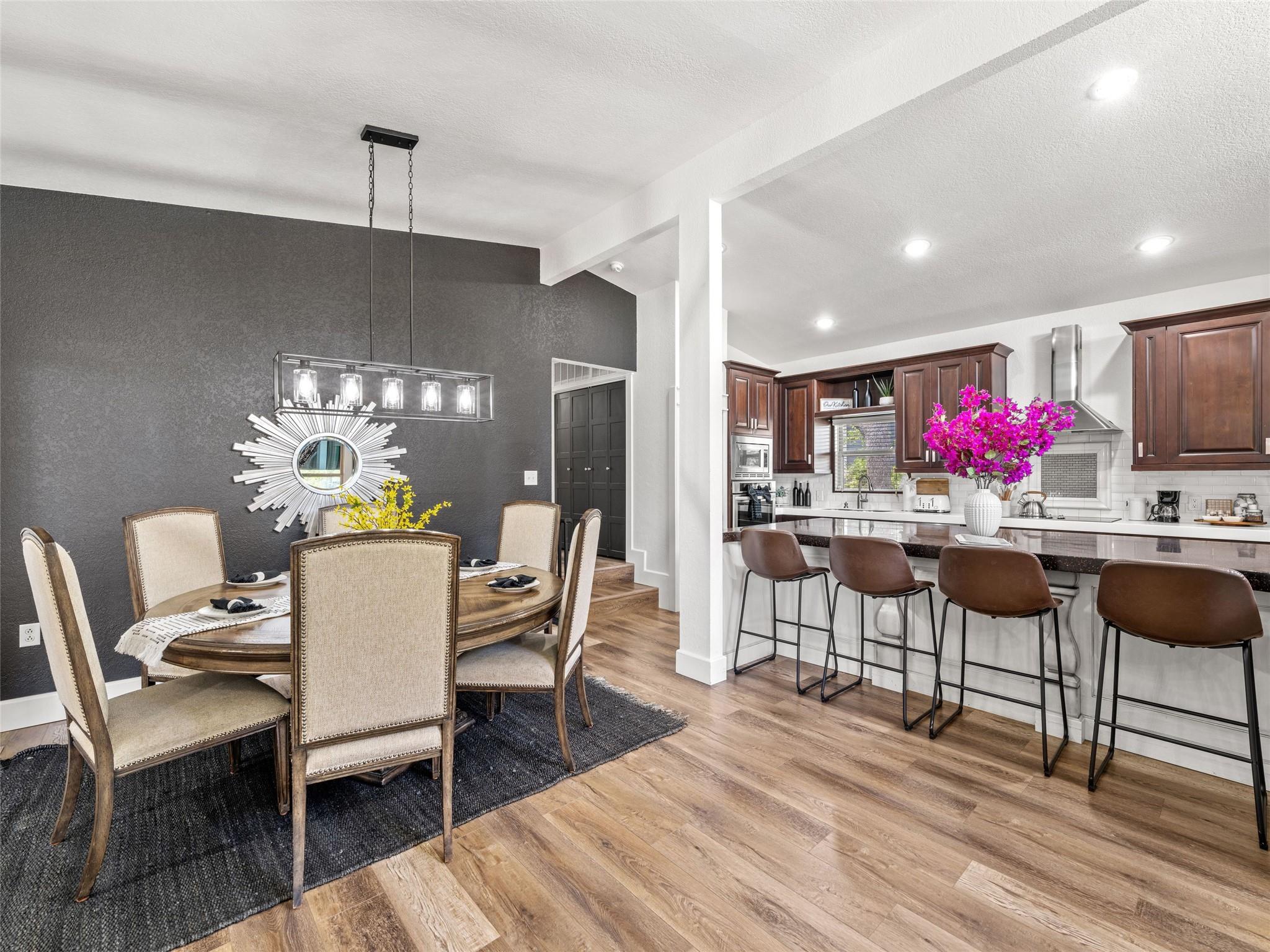 907 W Travis St, Fredericksburg, TX 78624