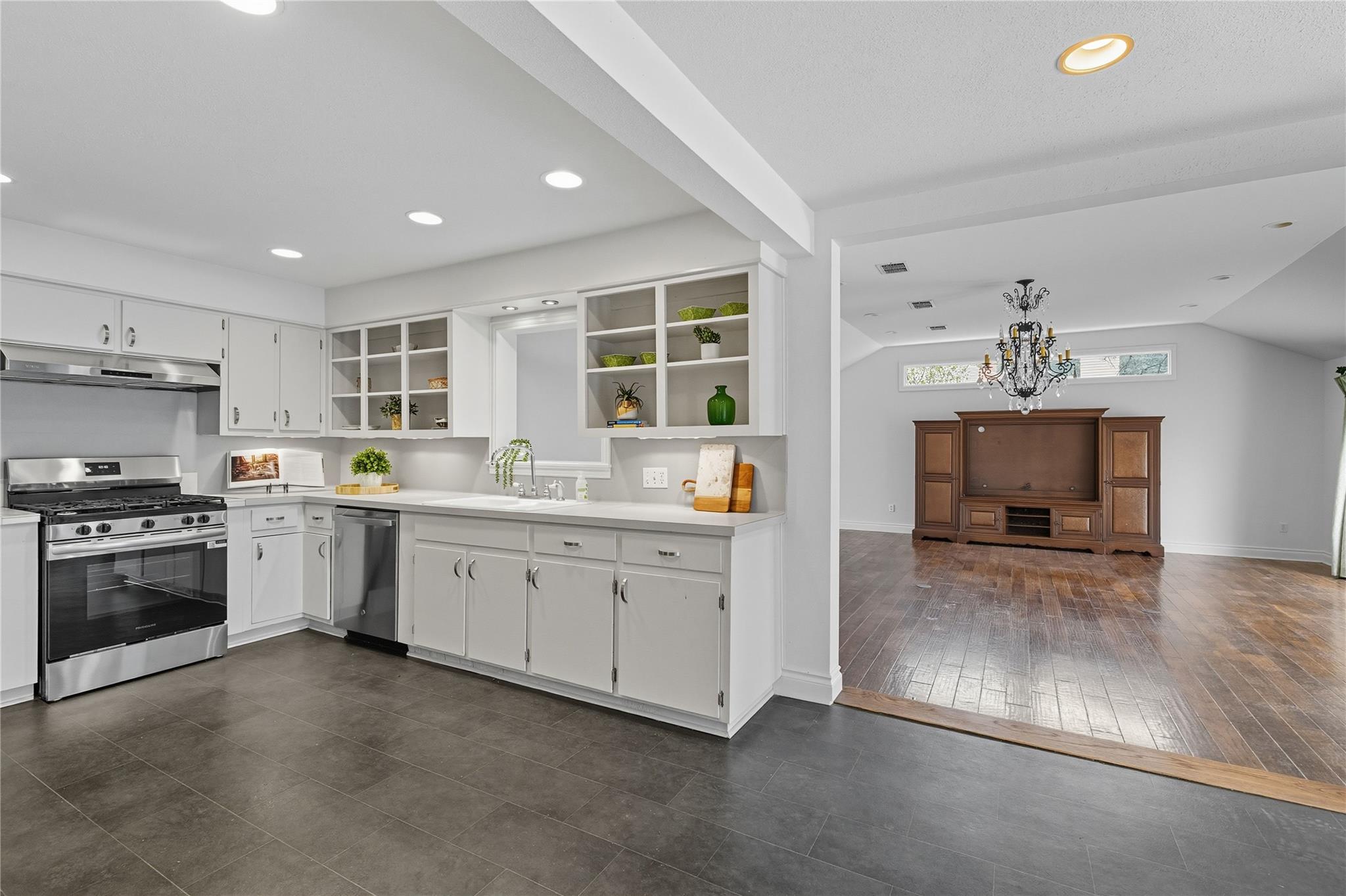 3003 Burleson Rd, Austin, TX 78741