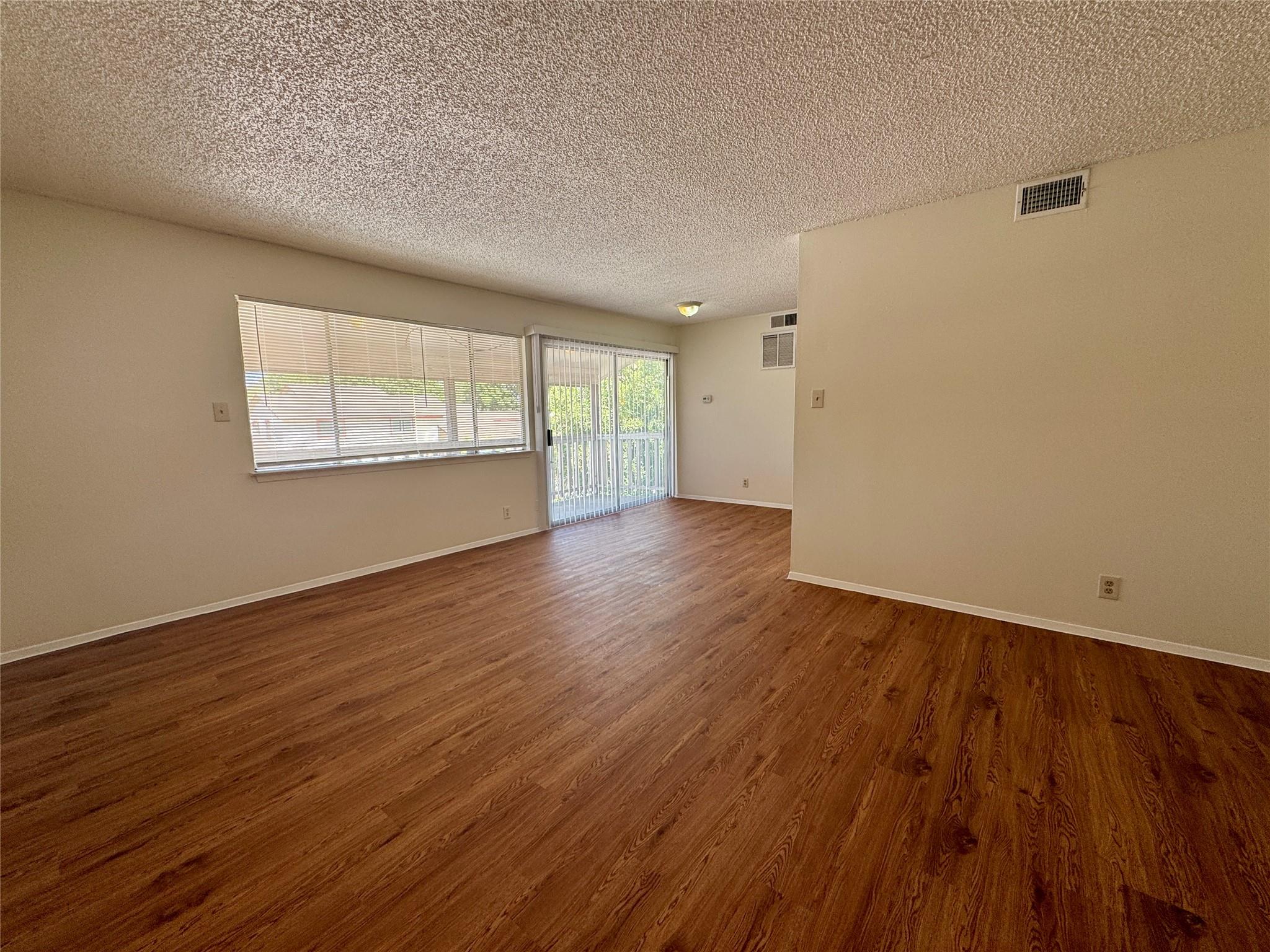 8905 Parkfield Dr # 201, Austin, TX 78758