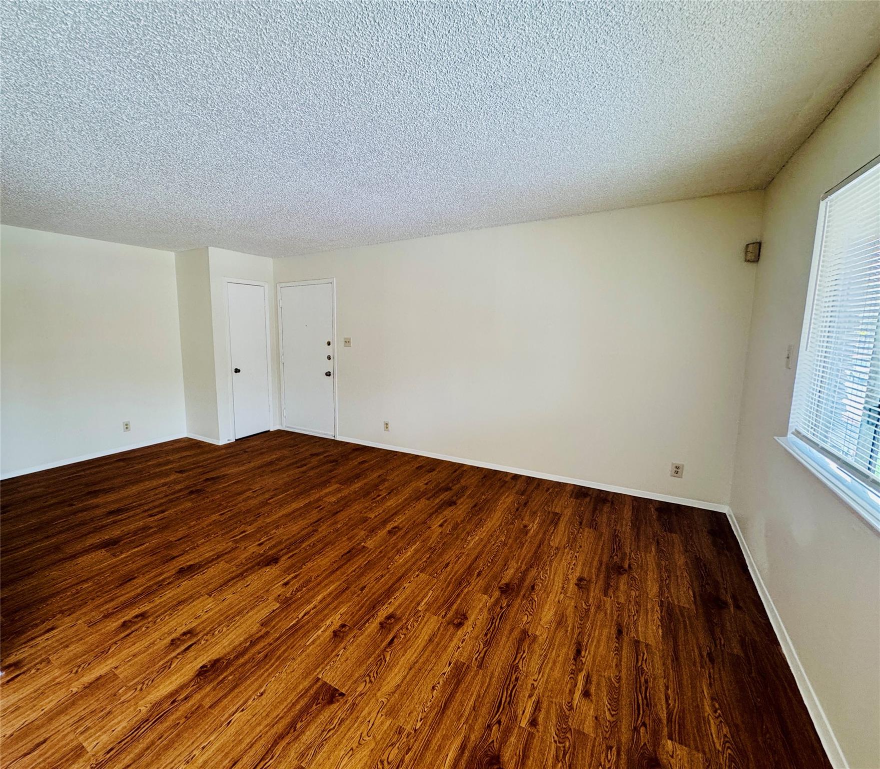 8905 Parkfield Dr # 201, Austin, TX 78758