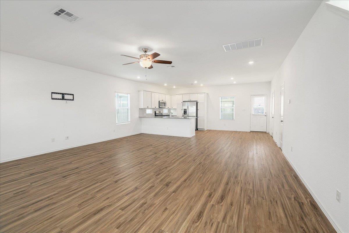 1340 Linwood St, Leander, TX 78641