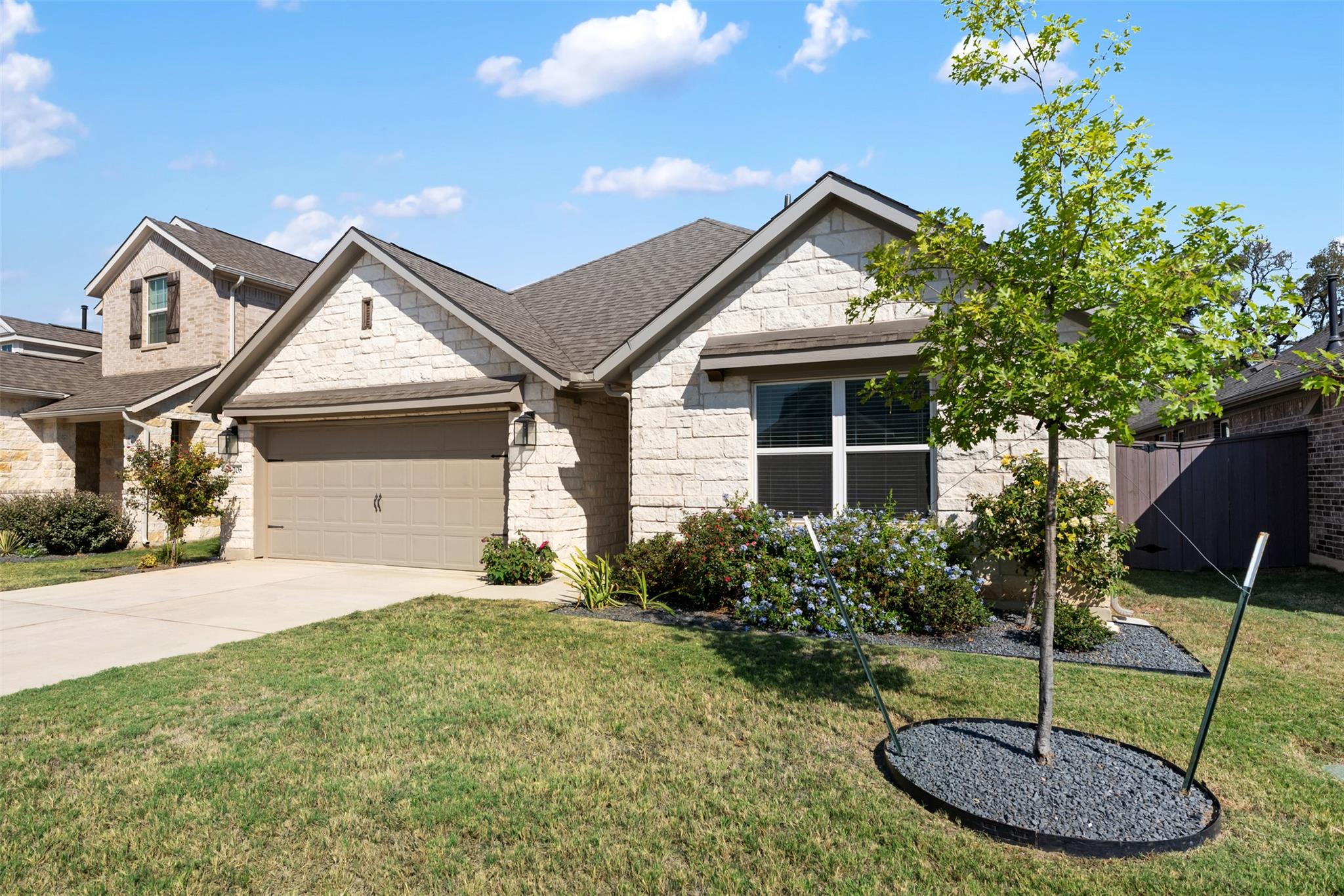 208 Golden Gate Ln, Kyle, TX 78640