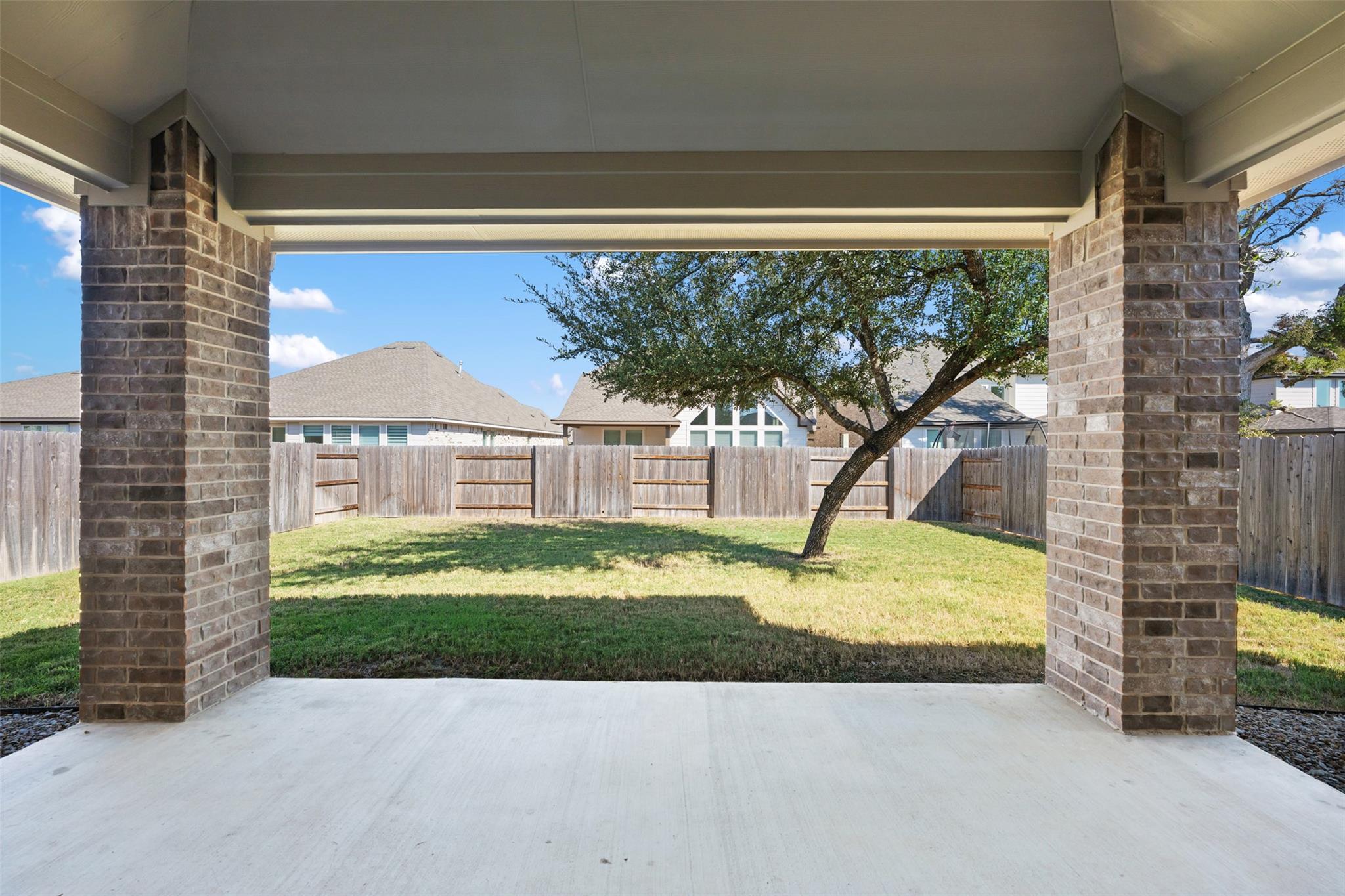 208 Golden Gate Ln, Kyle, TX 78640