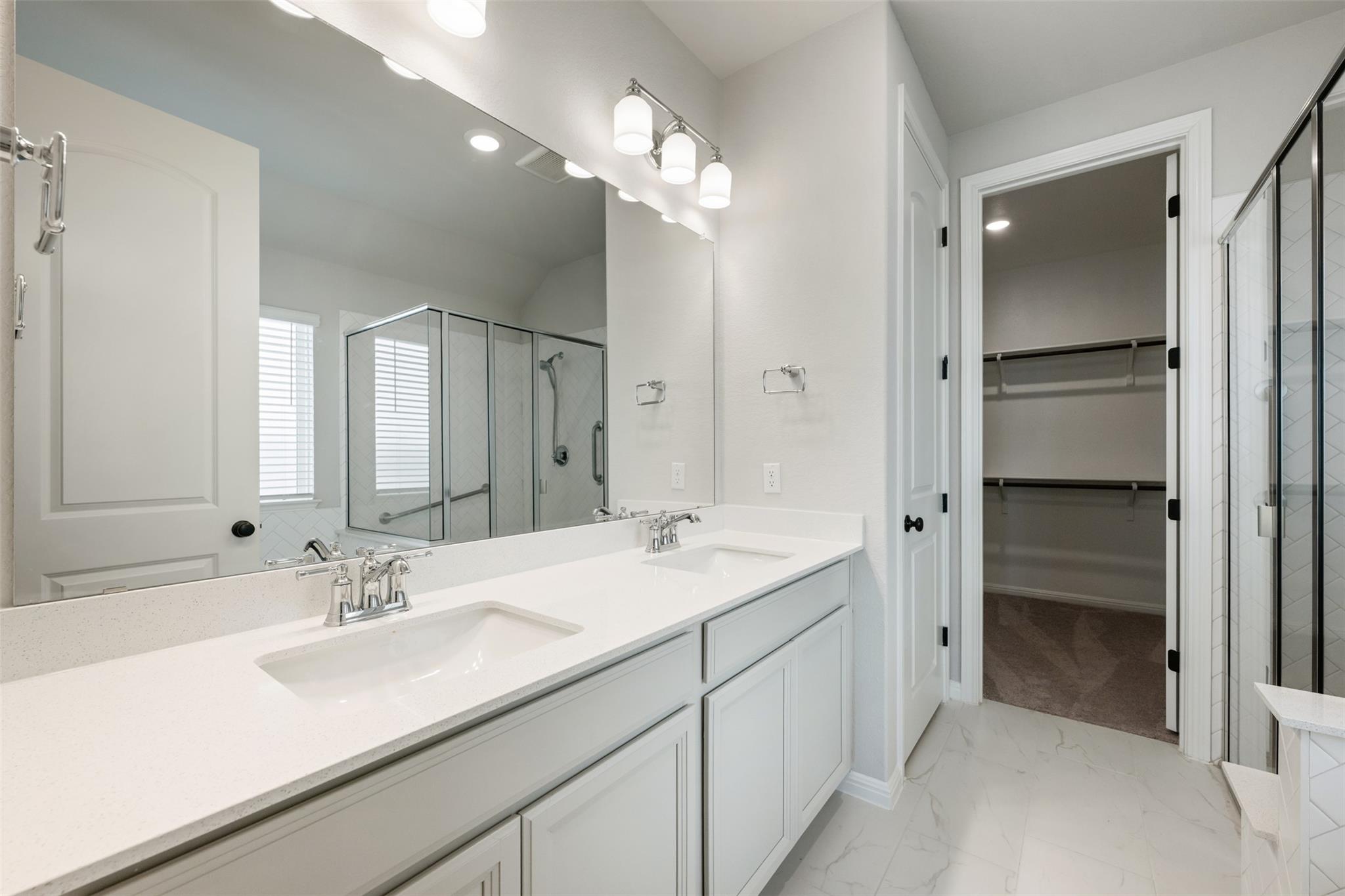 208 Golden Gate Ln, Kyle, TX 78640