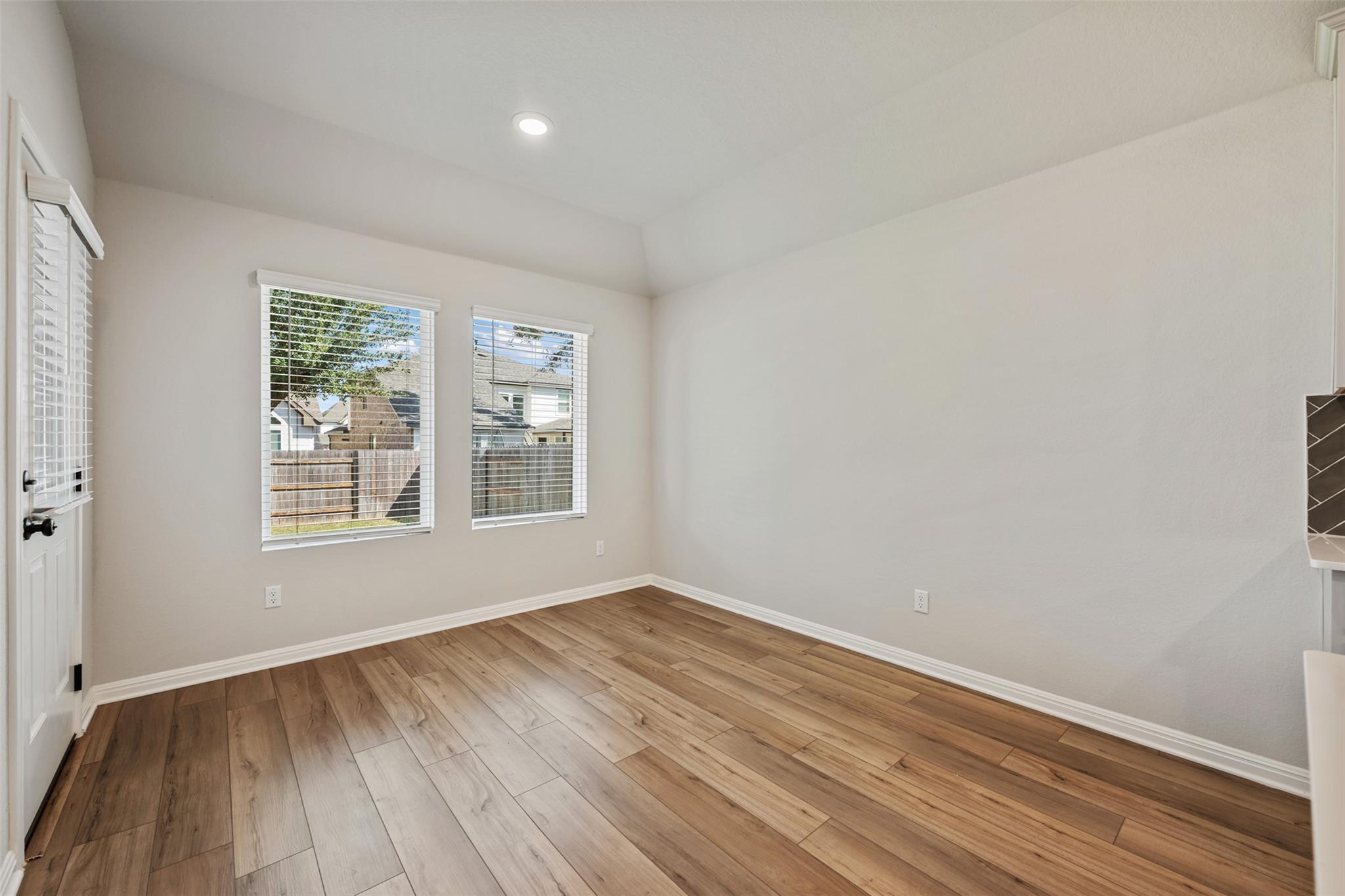 208 Golden Gate Ln, Kyle, TX 78640