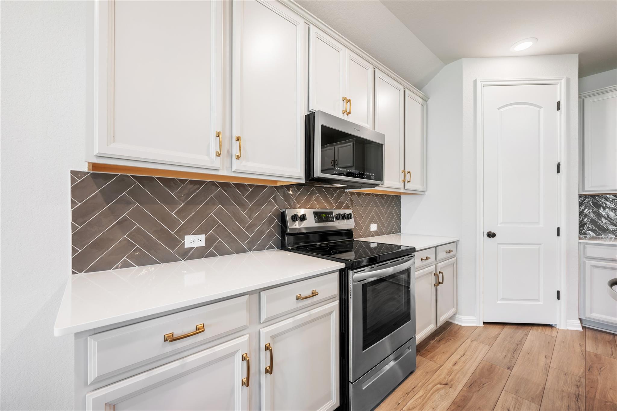 208 Golden Gate Ln, Kyle, TX 78640