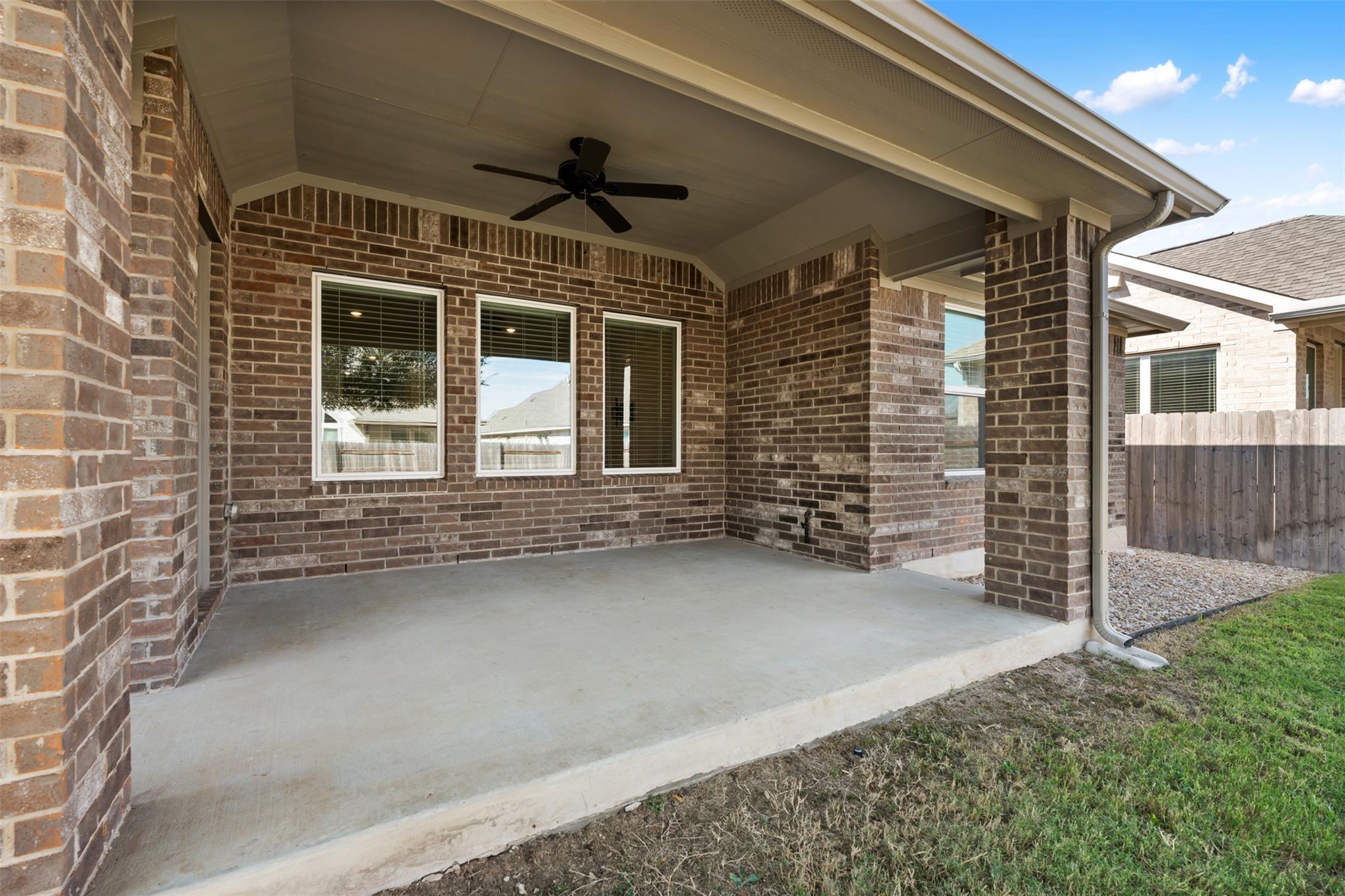 208 Golden Gate Ln, Kyle, TX 78640