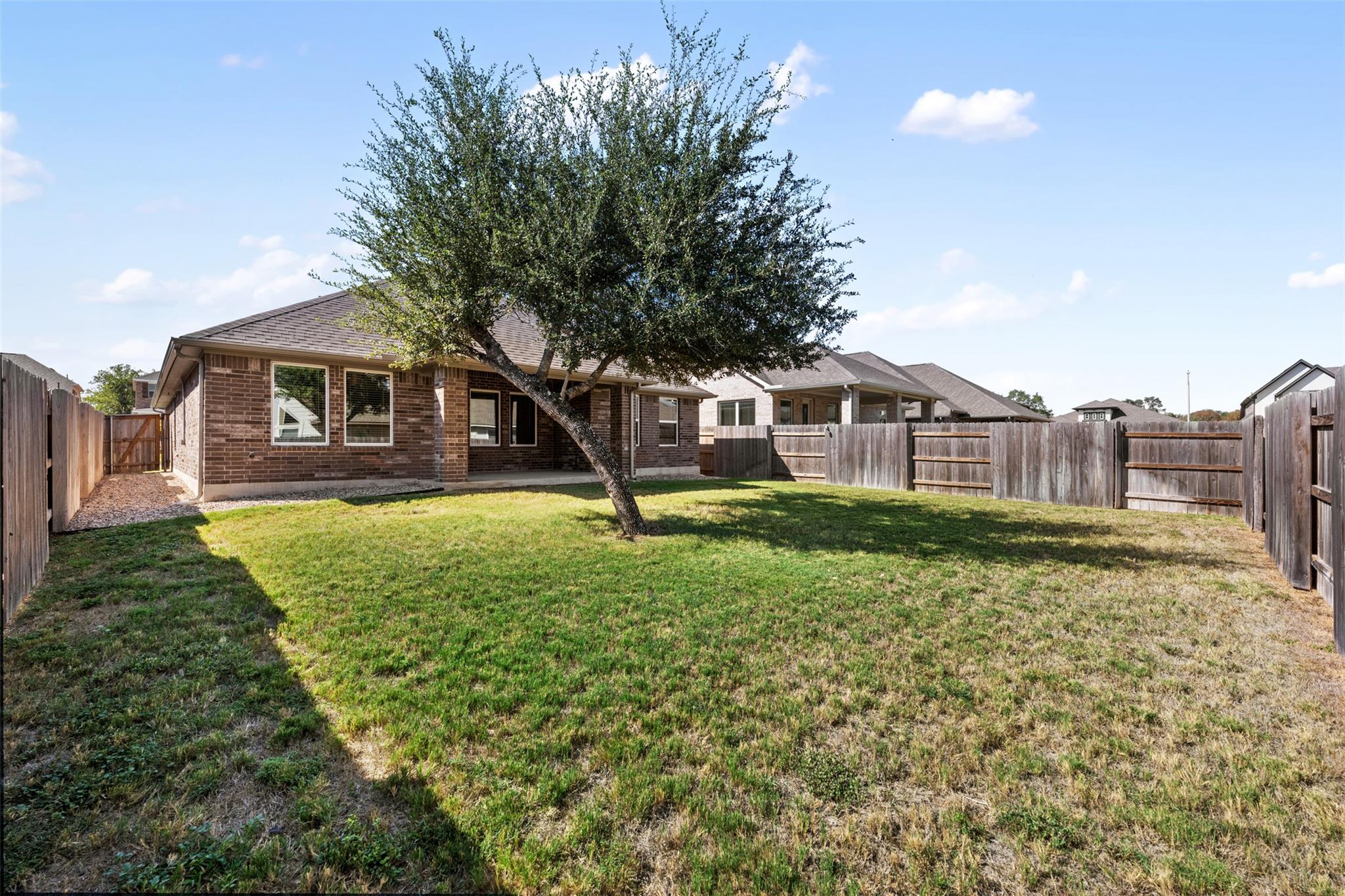 208 Golden Gate Ln, Kyle, TX 78640