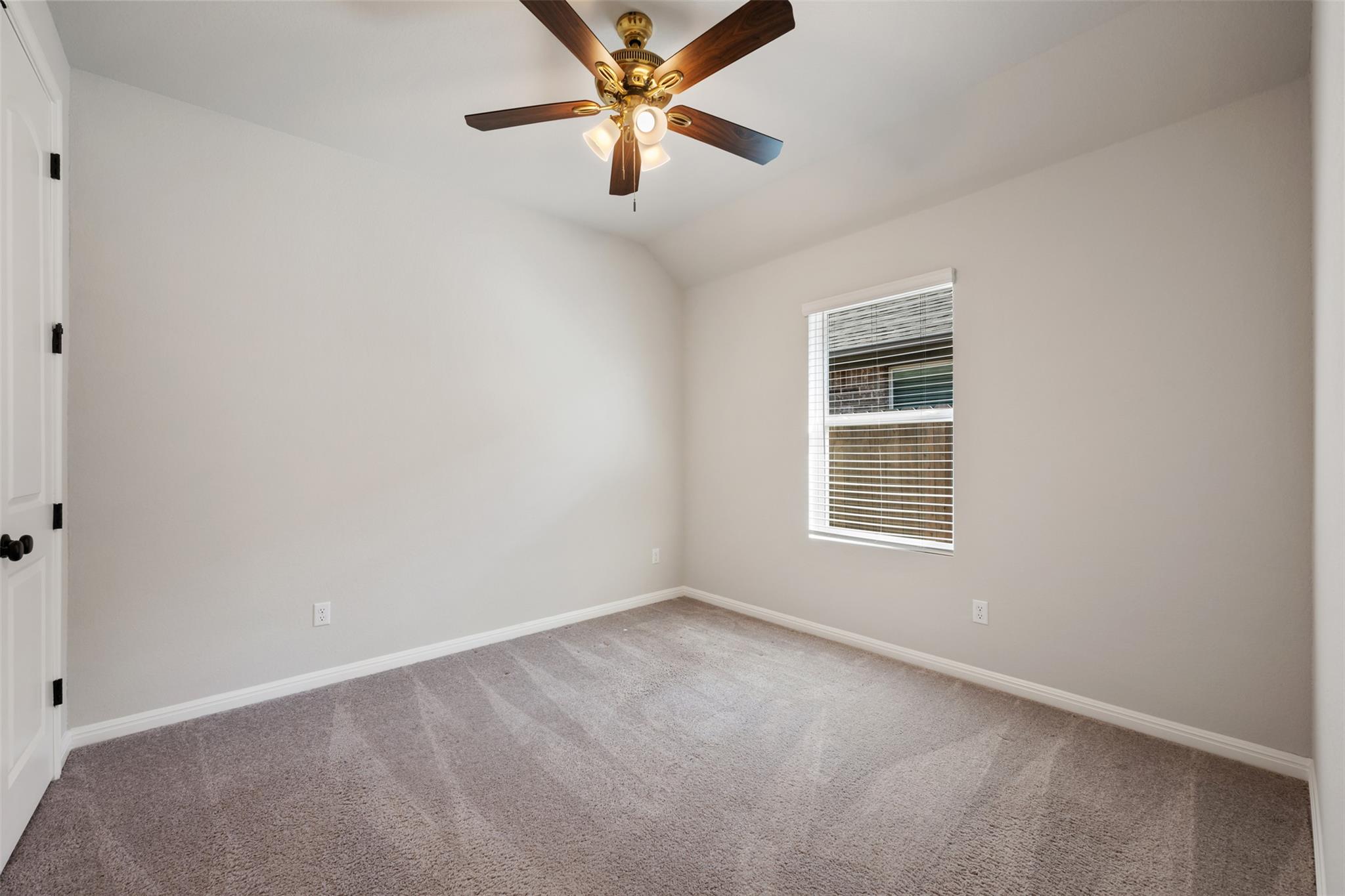 208 Golden Gate Ln, Kyle, TX 78640