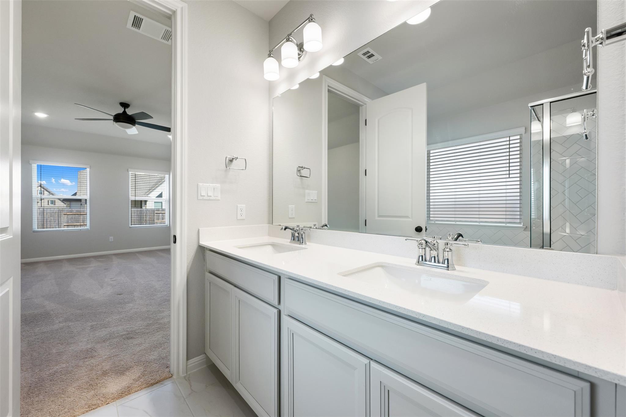 208 Golden Gate Ln, Kyle, TX 78640