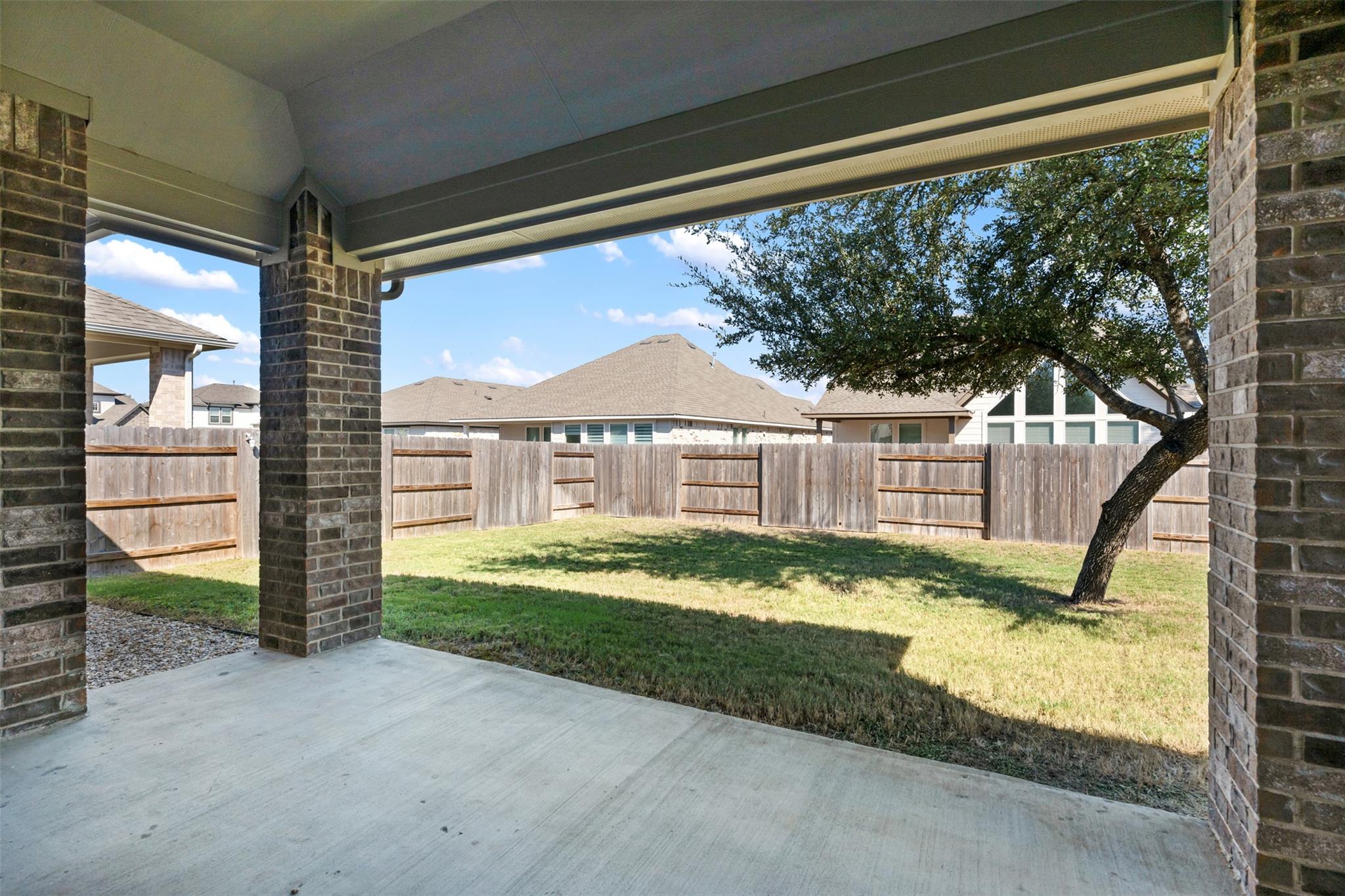 208 Golden Gate Ln, Kyle, TX 78640