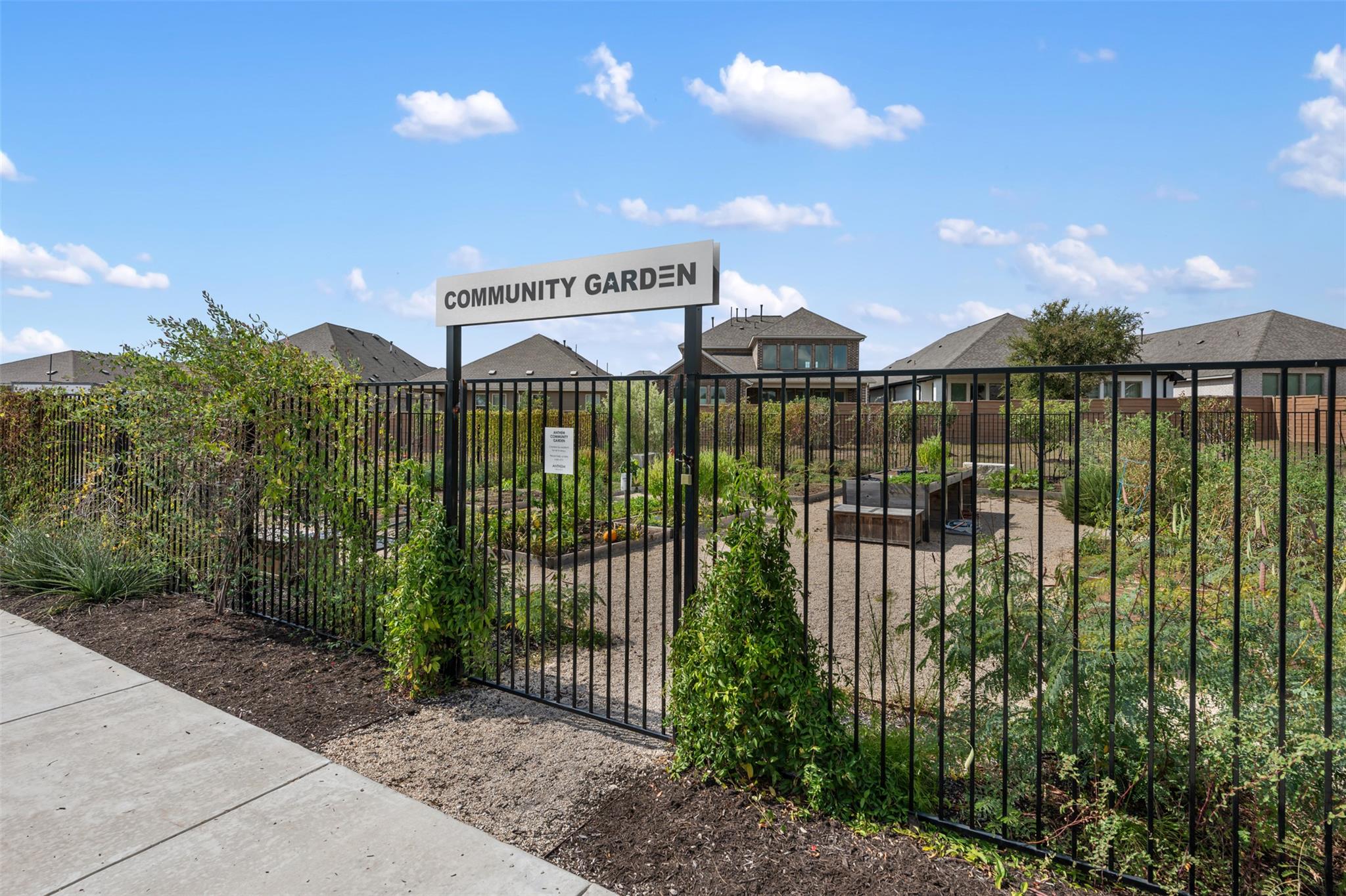 208 Golden Gate Ln, Kyle, TX 78640