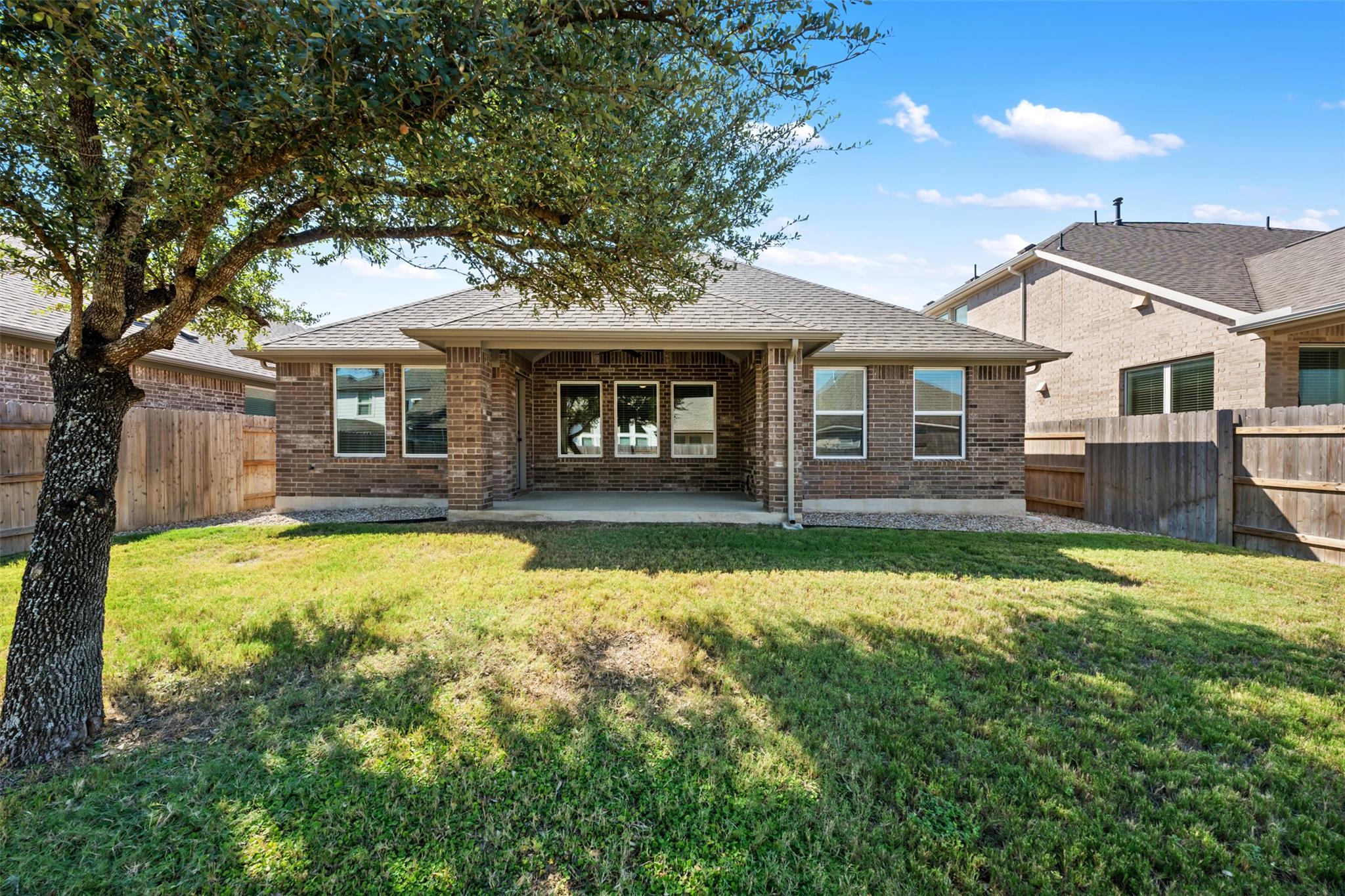 208 Golden Gate Ln, Kyle, TX 78640