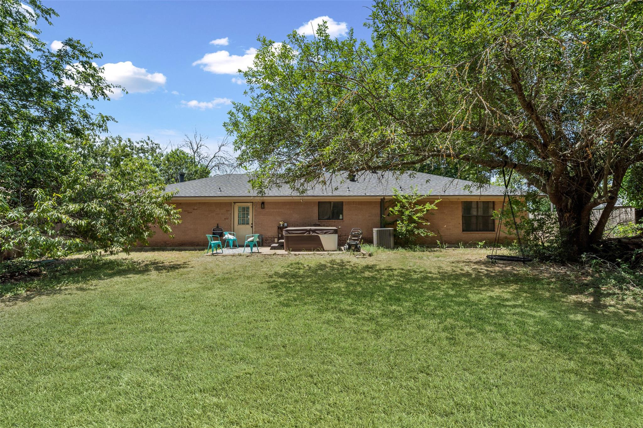 1405 Oak Park Ln, Salado, TX 76571