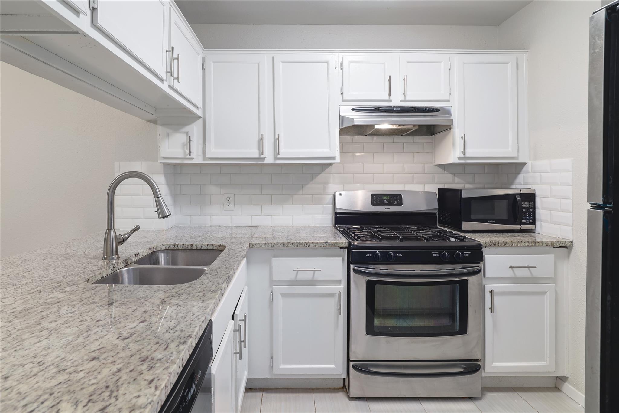 11404 Walnut Ridge Dr # 4, Austin, TX 78753