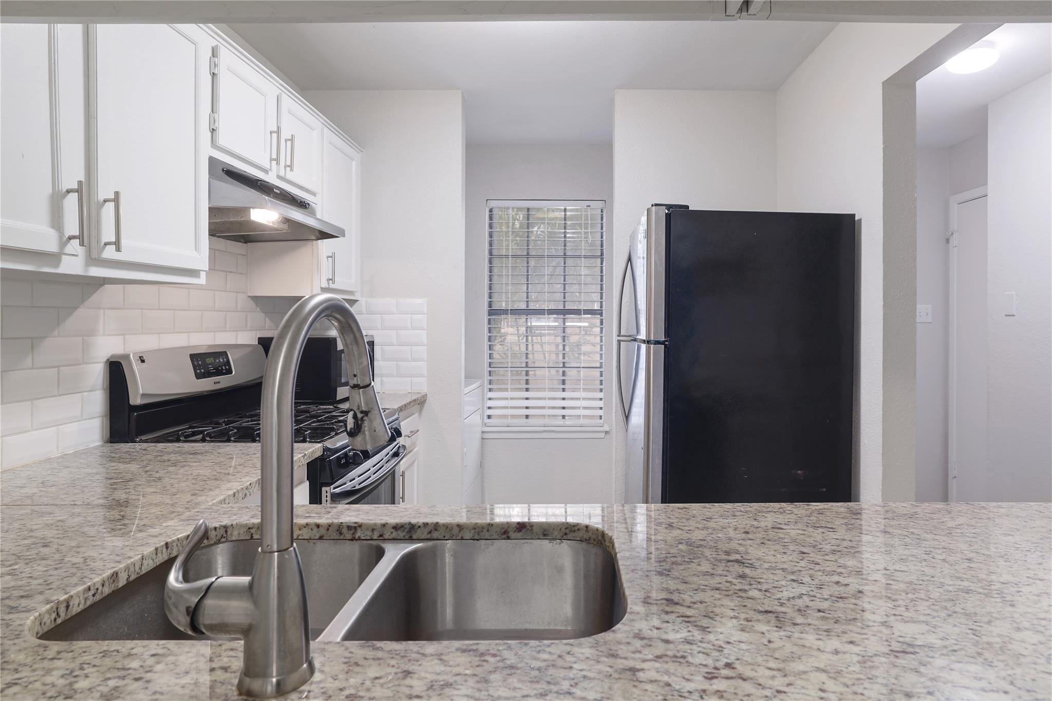 11404 Walnut Ridge Dr # 4, Austin, TX 78753