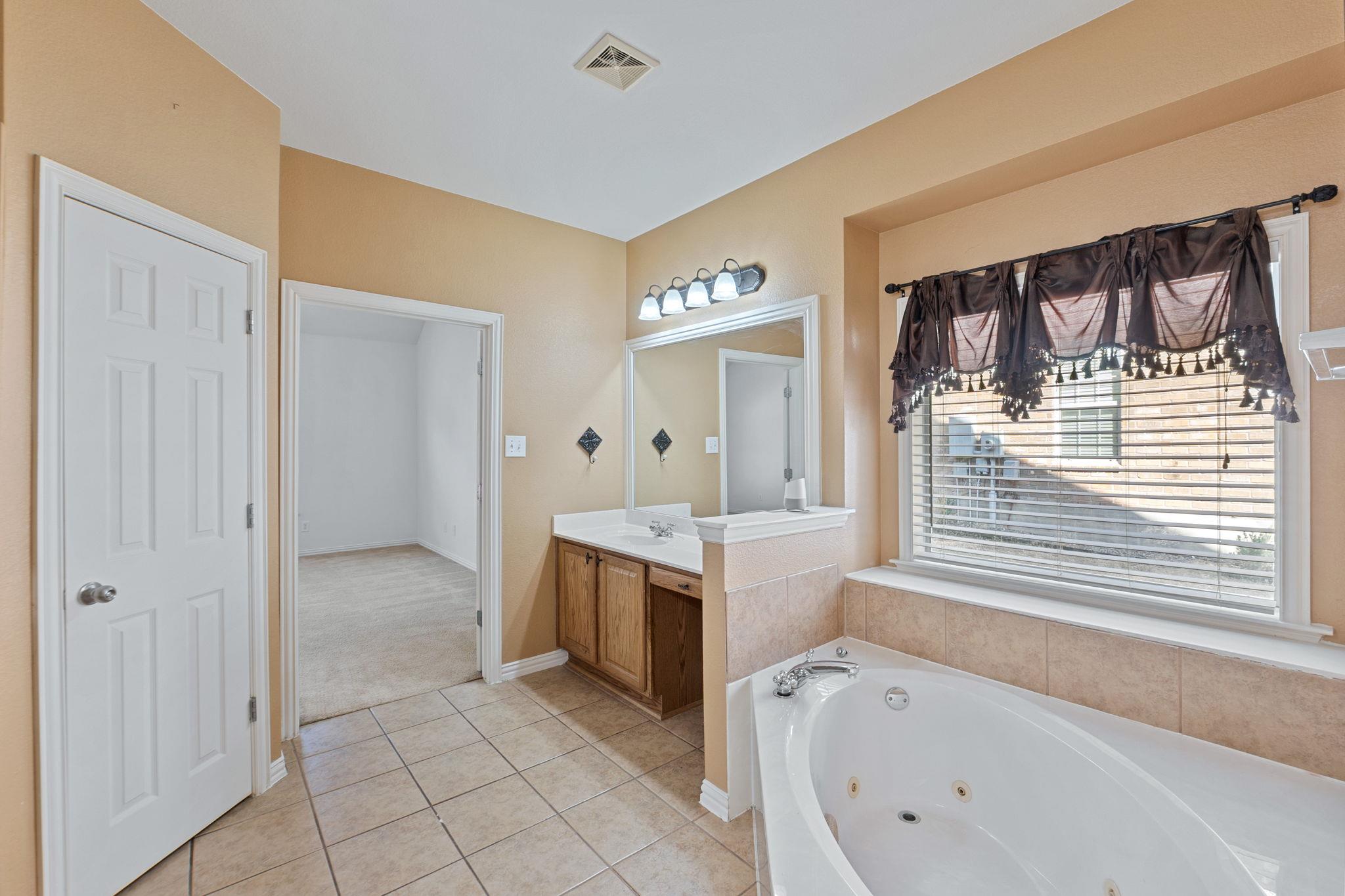 2415 Elkhorn Ranch Rd, Leander, TX 78641