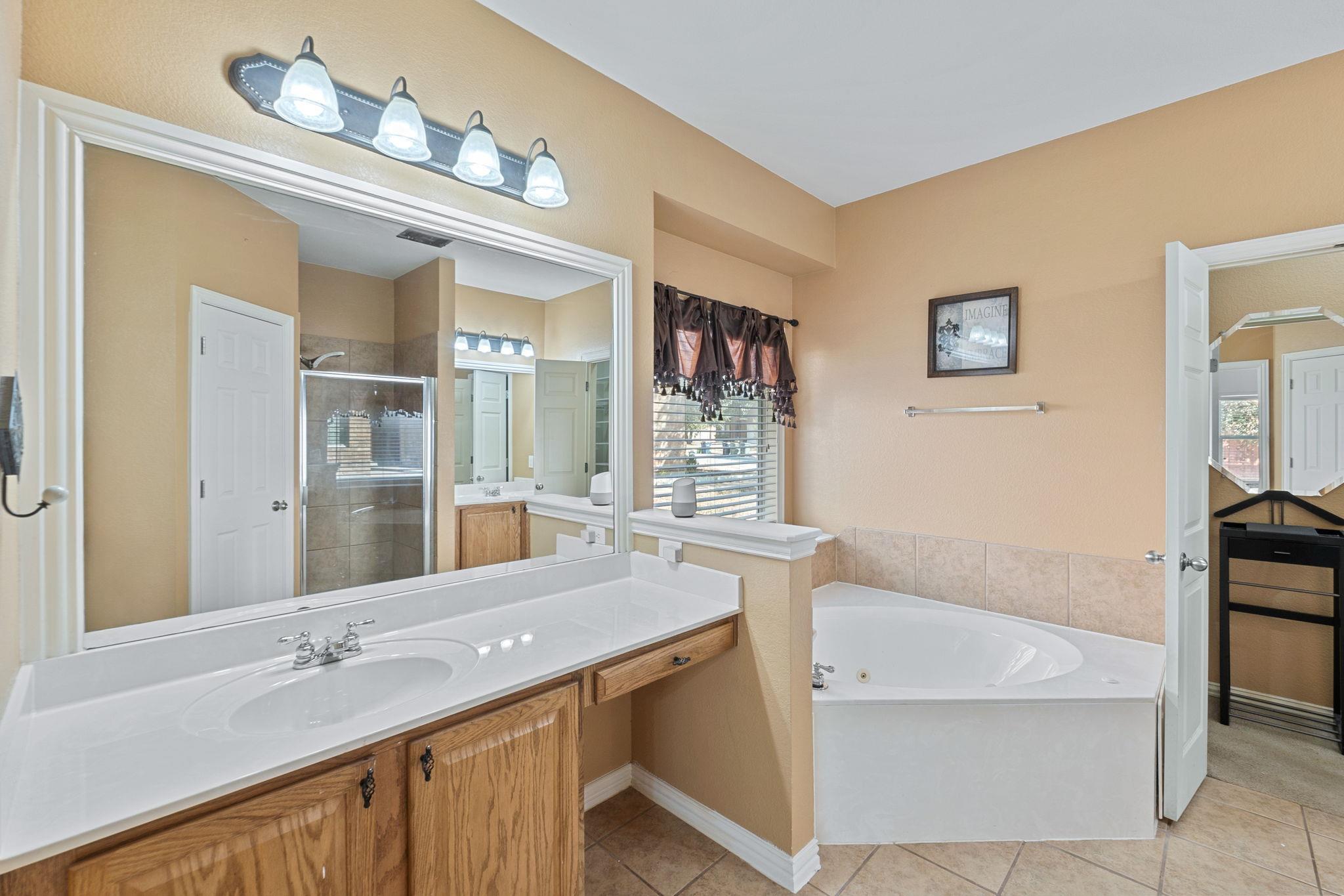 2415 Elkhorn Ranch Rd, Leander, TX 78641