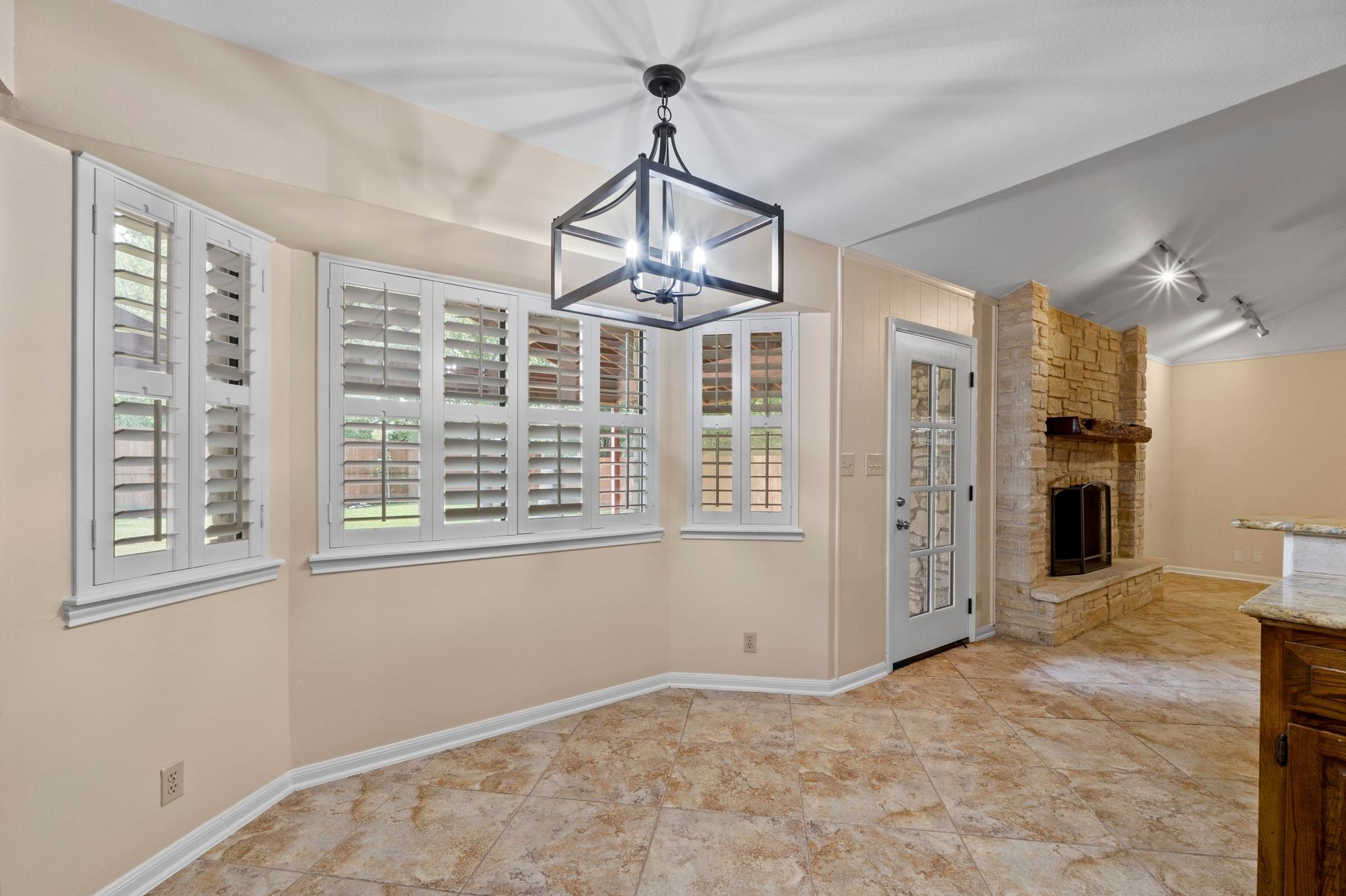 10305 Caracara Dr, Austin, TX 78750