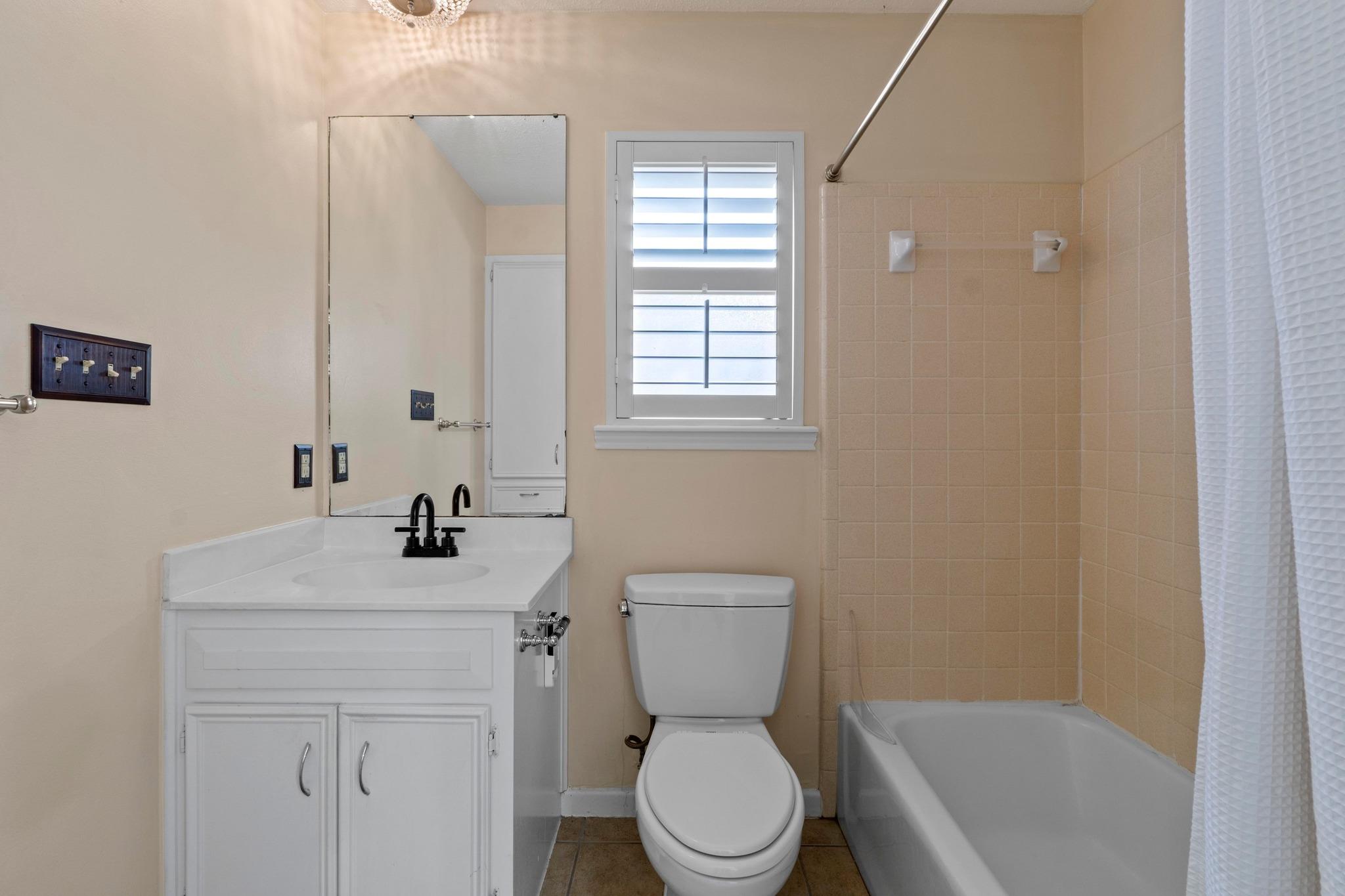 10305 Caracara Dr, Austin, TX 78750