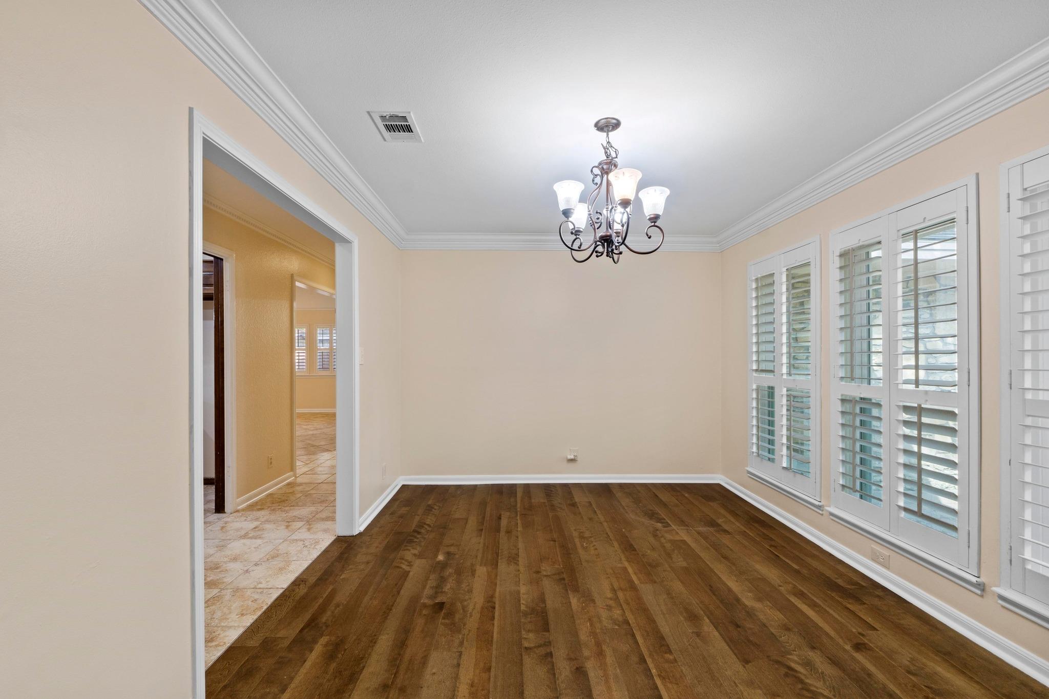 10305 Caracara Dr, Austin, TX 78750