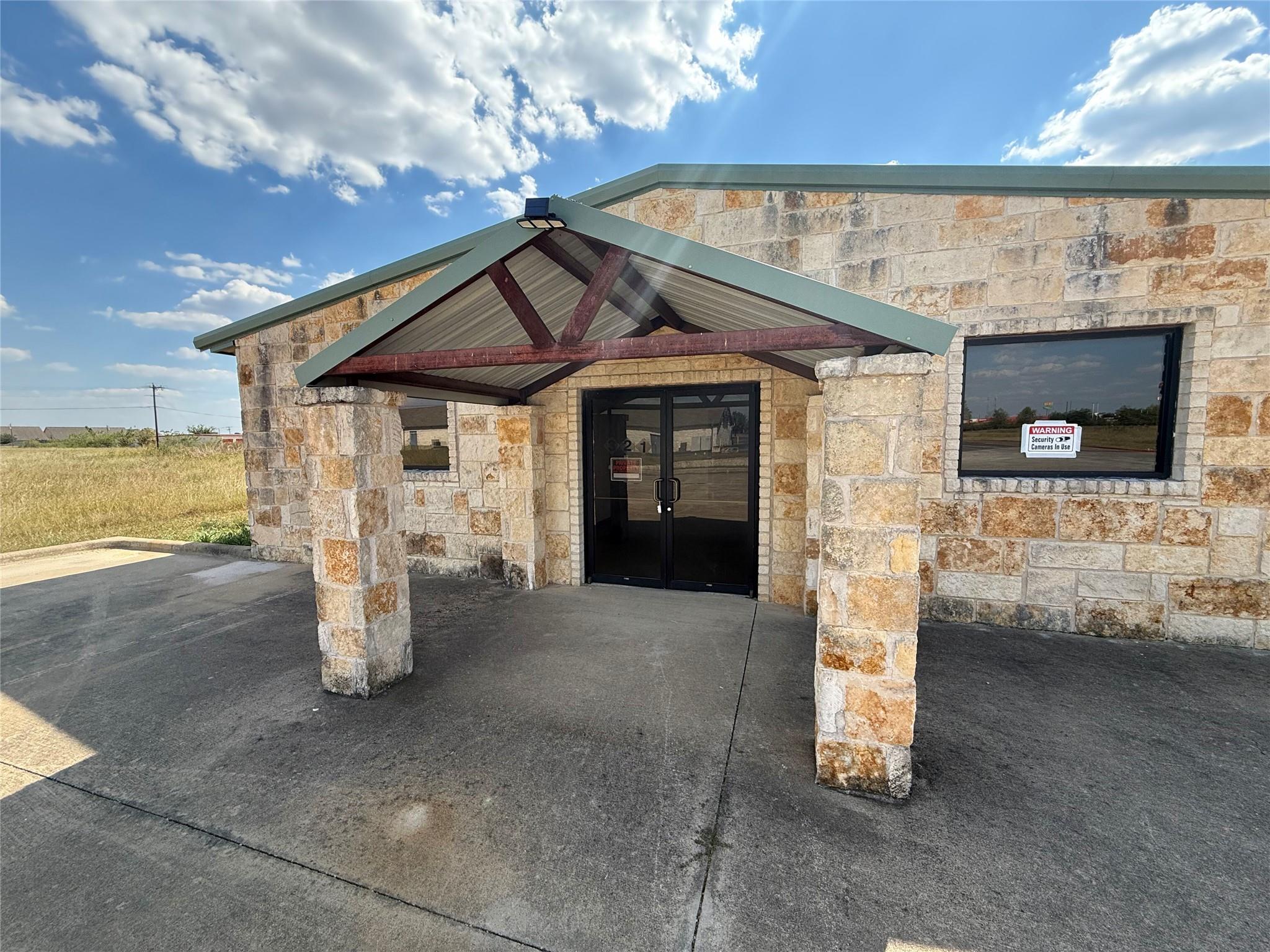 321 Limestone Ter, Jarrell, TX 76537