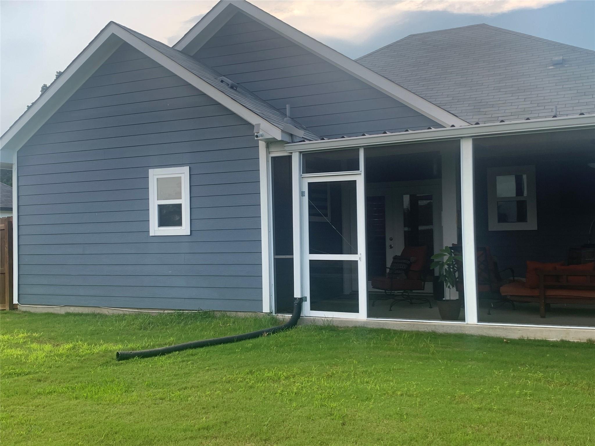 307 W Front Street St SW, Thorndale, TX 76577