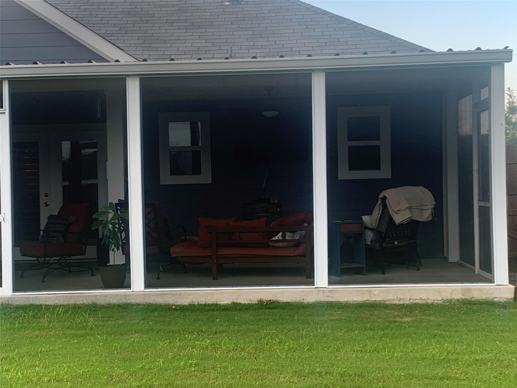 307 W Front Street St SW, Thorndale, TX 76577