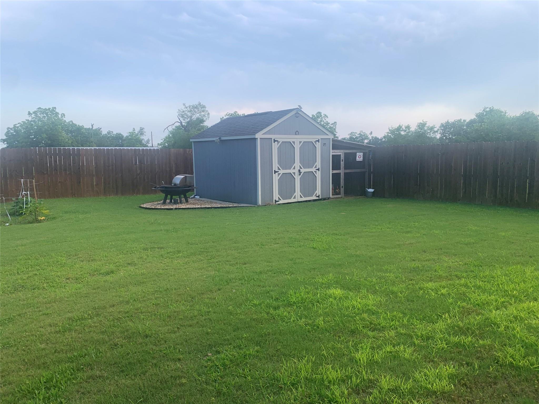 307 W Front Street St SW, Thorndale, TX 76577