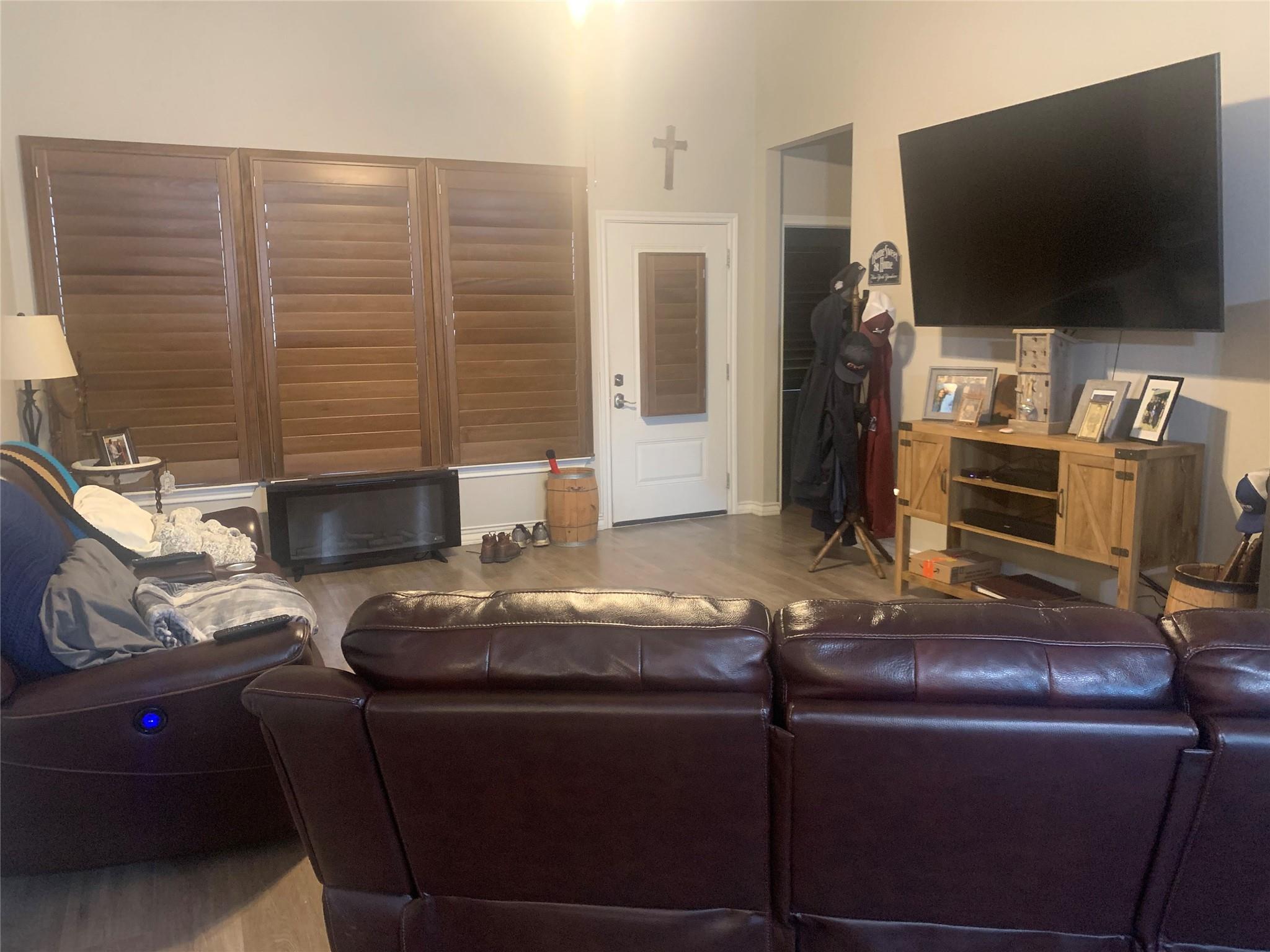 307 W Front Street St SW, Thorndale, TX 76577