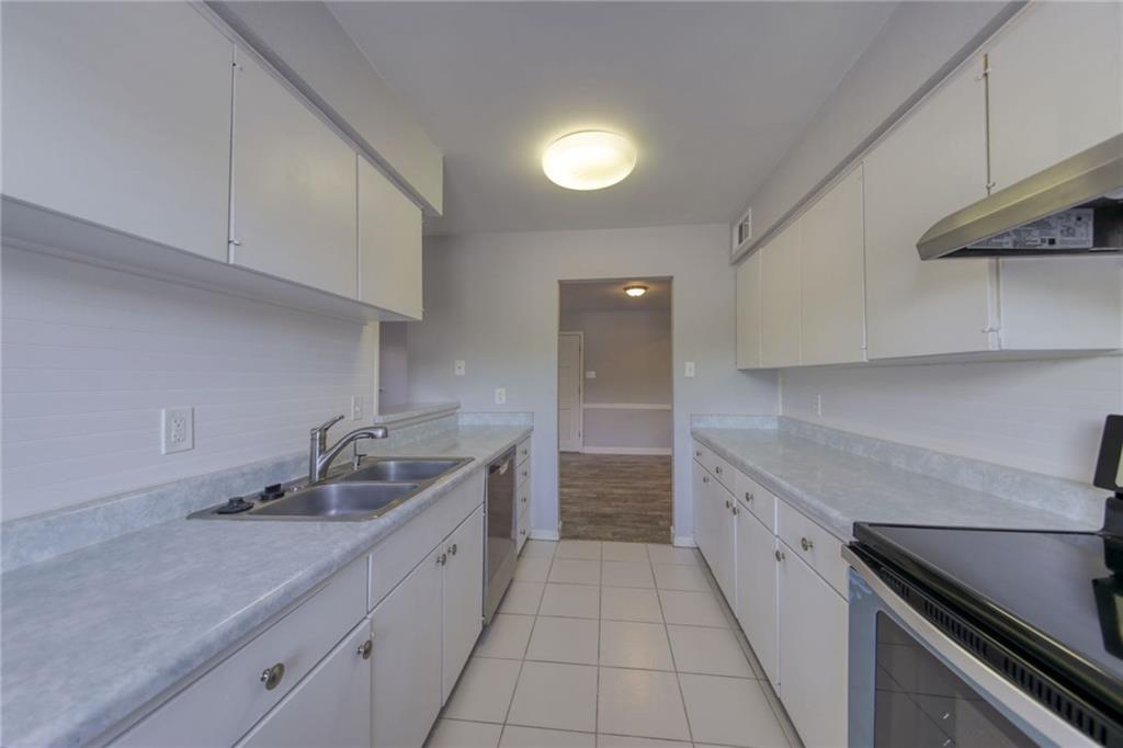 5801 Thunderbird St # B-20, Lago Vista, TX 78645