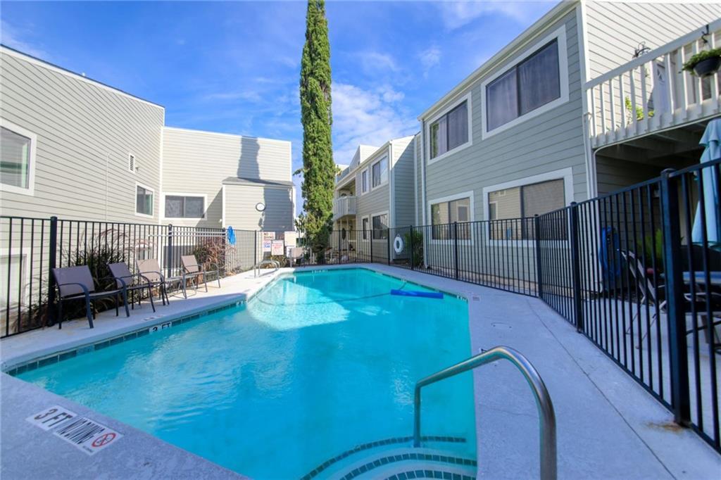 5801 Thunderbird St # B-20, Lago Vista, TX 78645