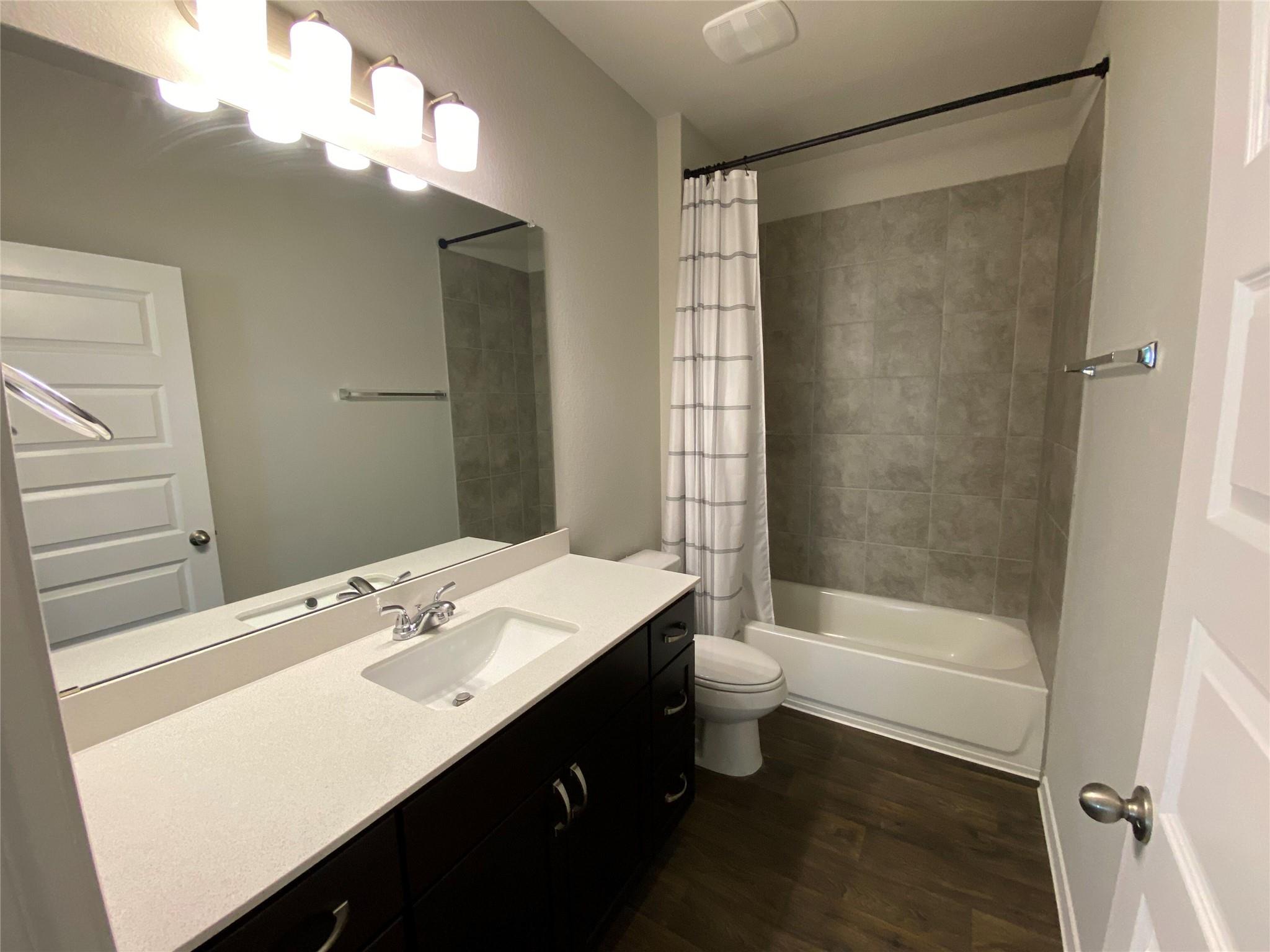 194 Heritage Mill Trl, Elgin, TX 78621