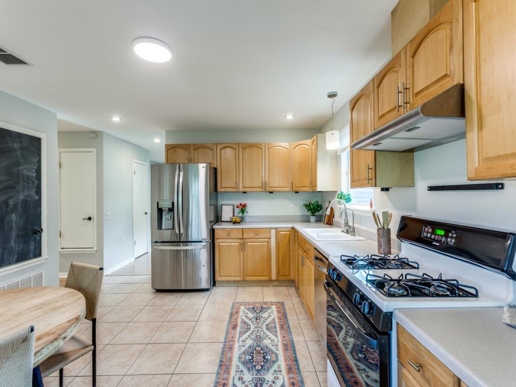 1705 Adriane Dr, Austin, TX 78721