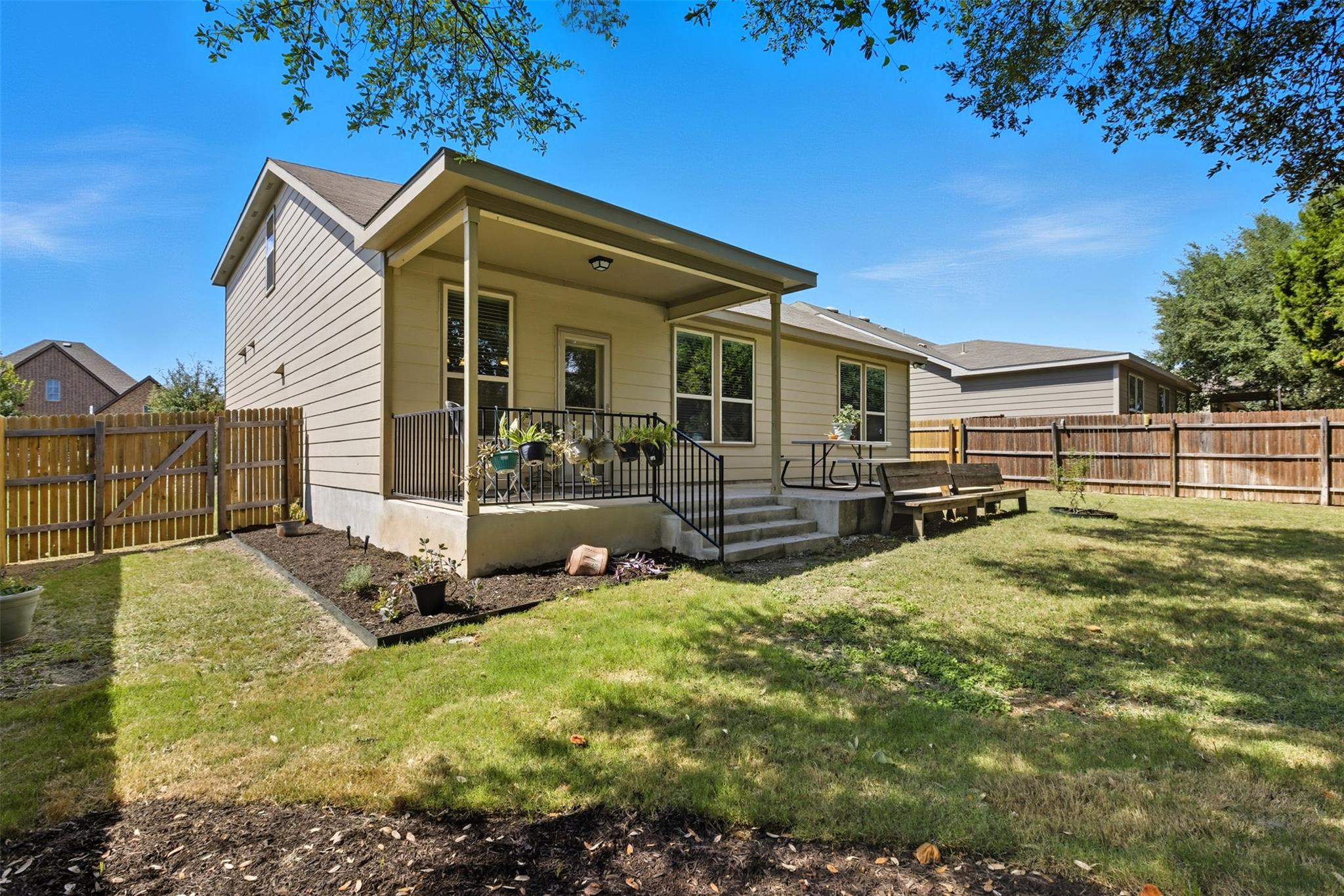 206 Quarry Rock Loop, Liberty Hill, TX 78642