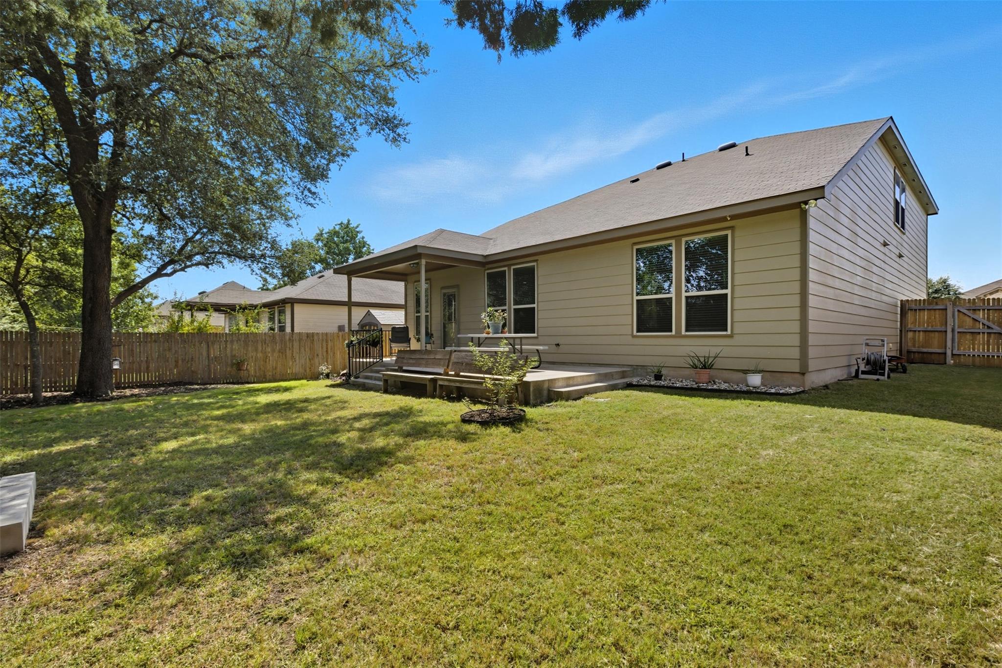 206 Quarry Rock Loop, Liberty Hill, TX 78642