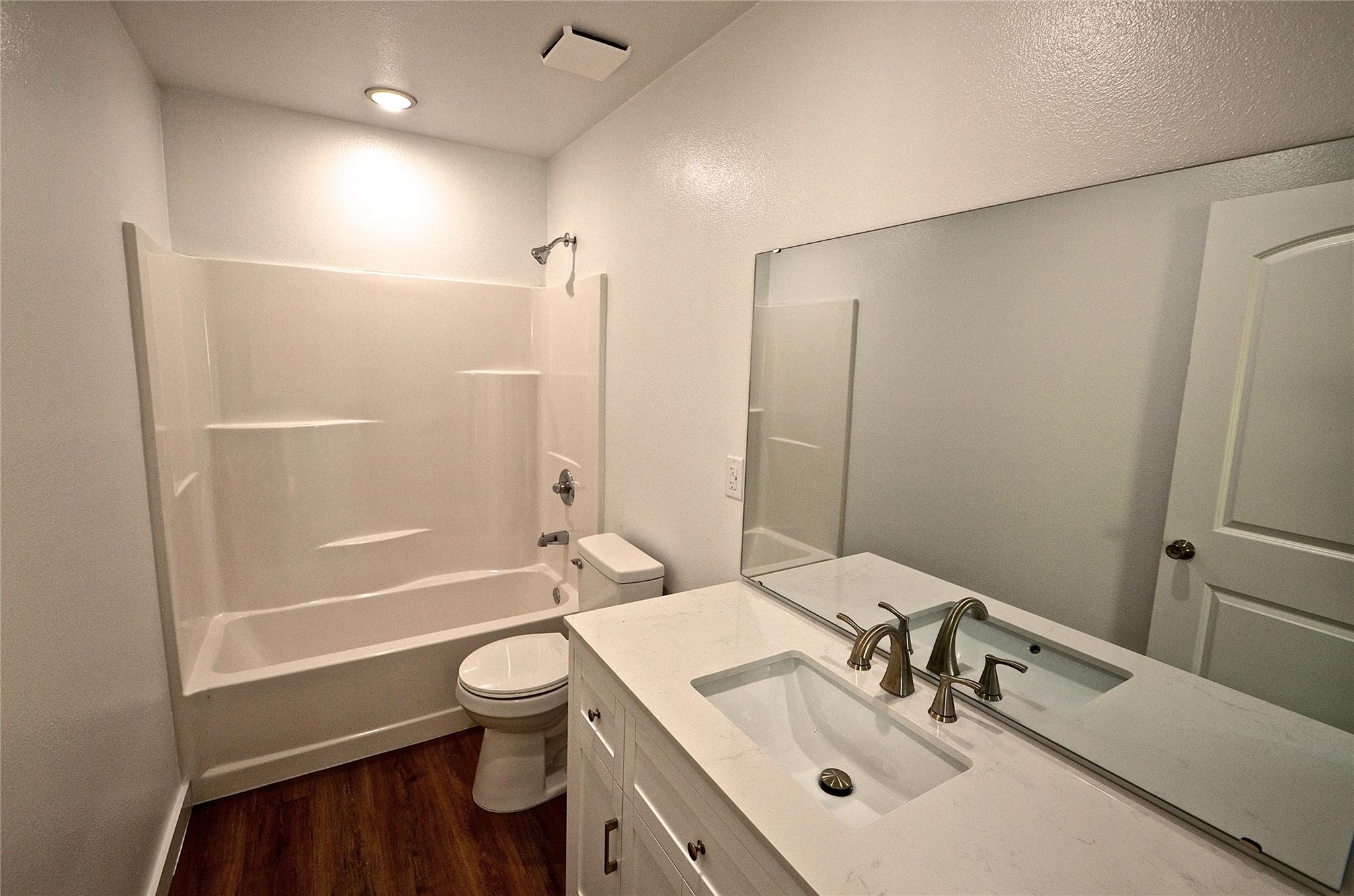 1515 Navajo Trl, Kingsland, TX 78639