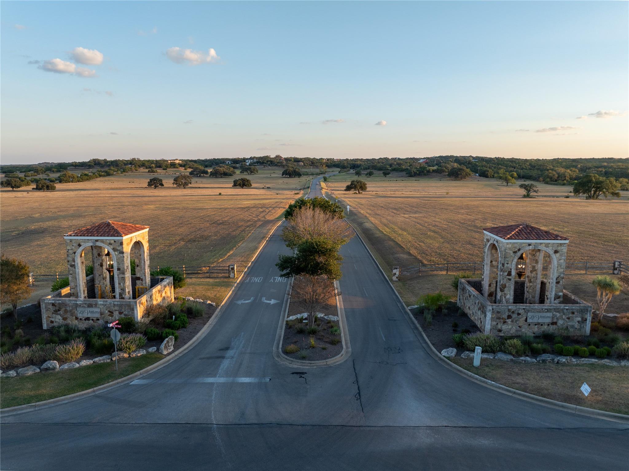 169 Island Oaks Ln, Driftwood, TX 78619