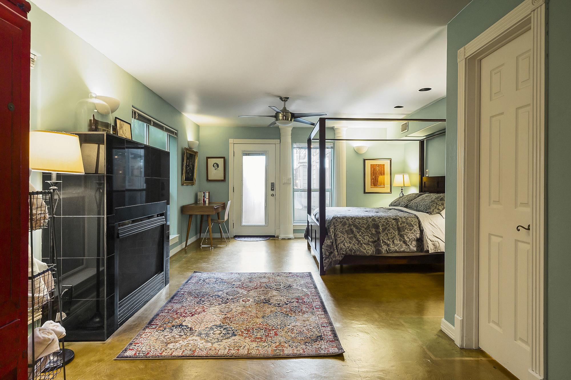 1007 E Eighth St, Austin, TX 78702