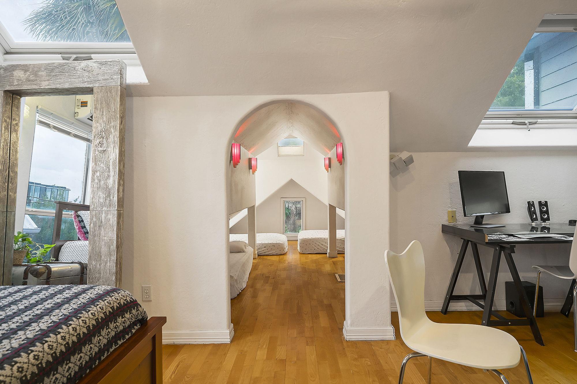 1007 E Eighth St, Austin, TX 78702