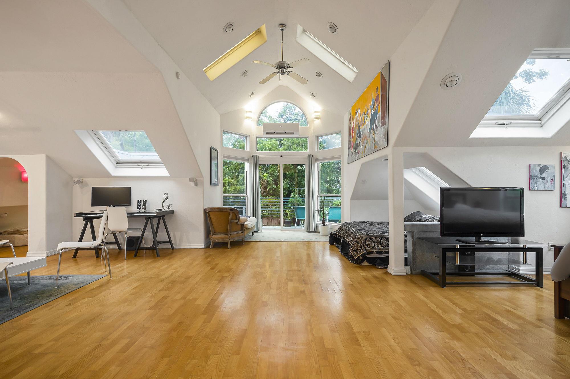 1007 E Eighth St, Austin, TX 78702