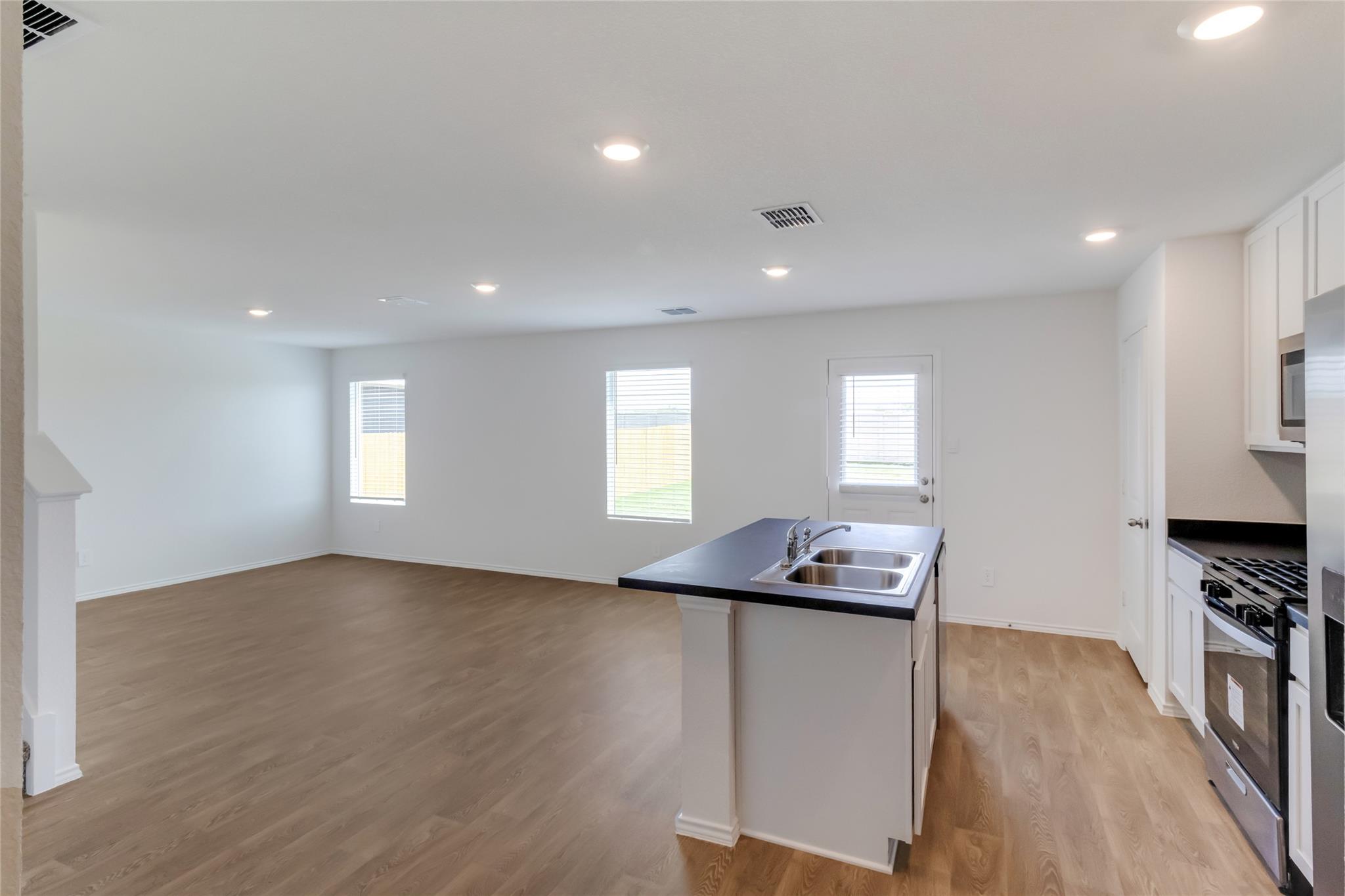 134 Alkali Dr, Buda, TX 78610