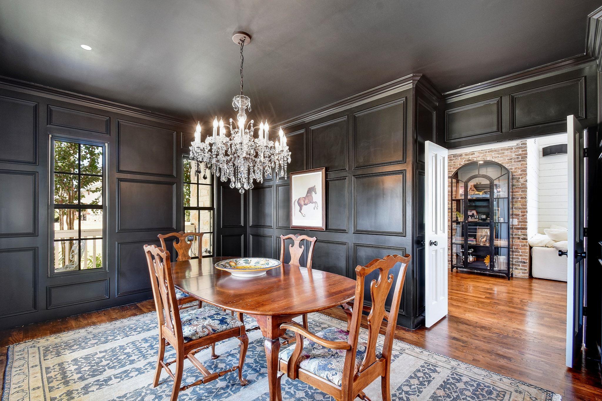 148 Trailmaster Cir, Driftwood, TX 78619