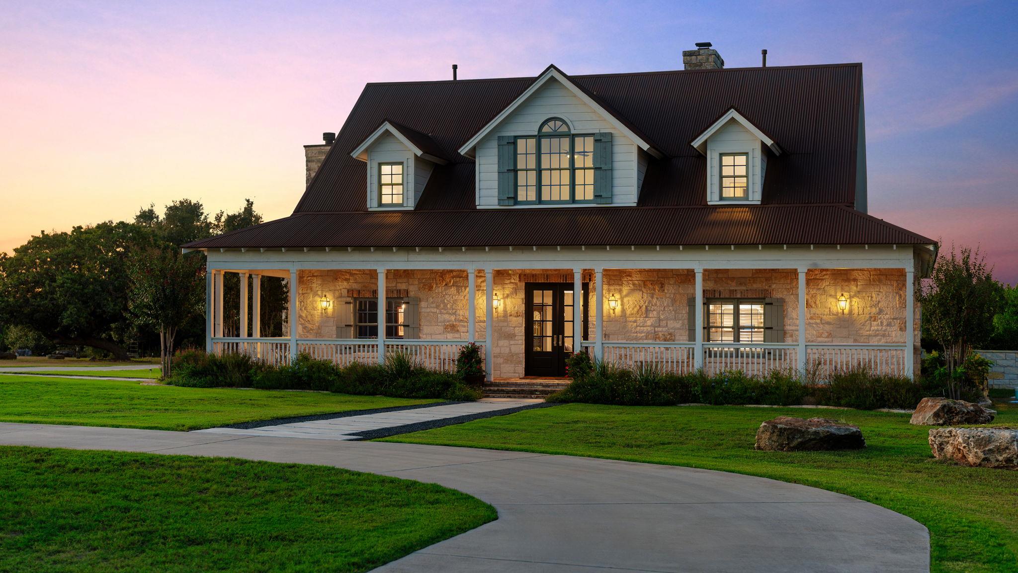 148 Trailmaster Cir, Driftwood, TX 78619