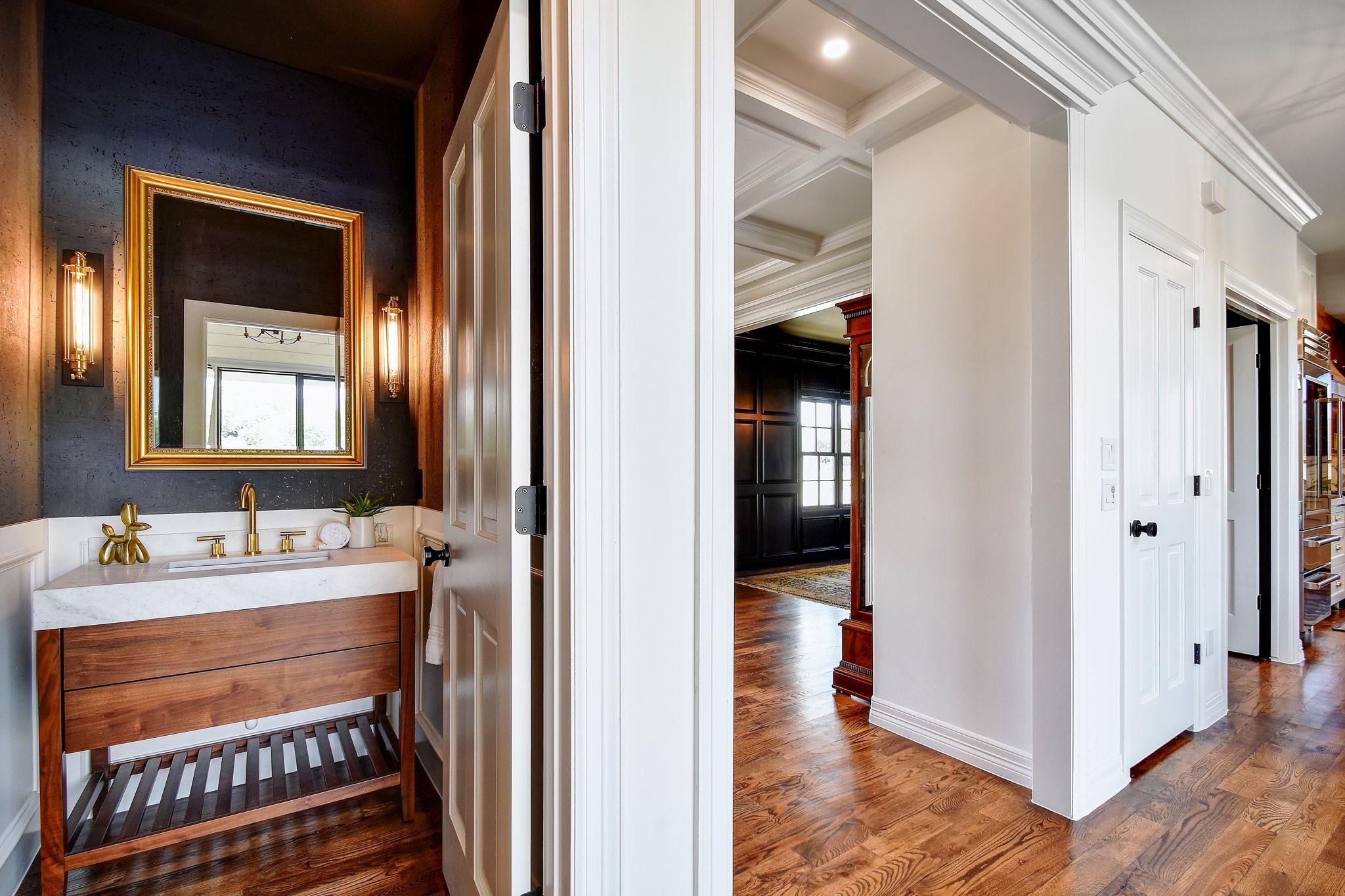 148 Trailmaster Cir, Driftwood, TX 78619