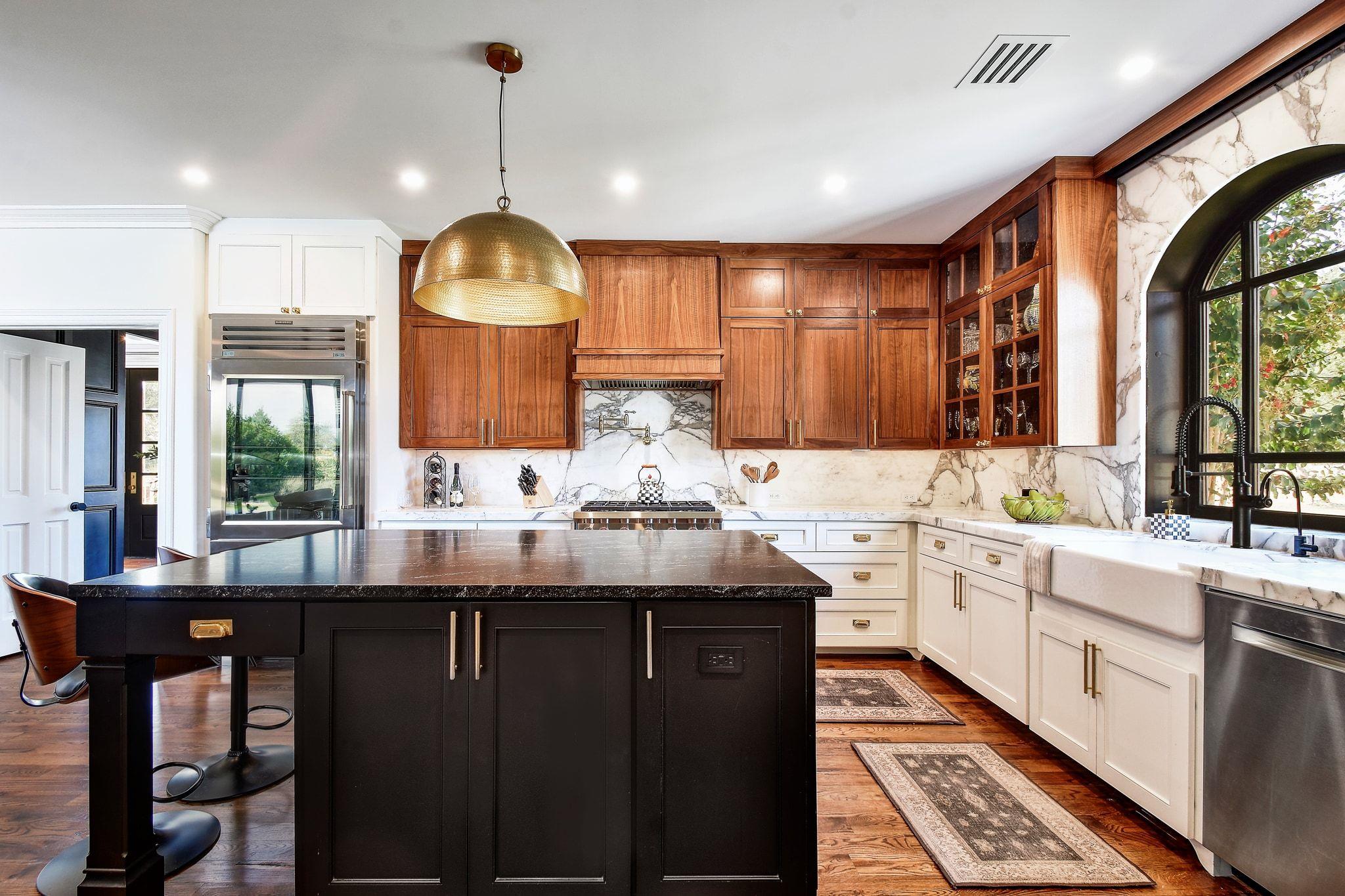 148 Trailmaster Cir, Driftwood, TX 78619