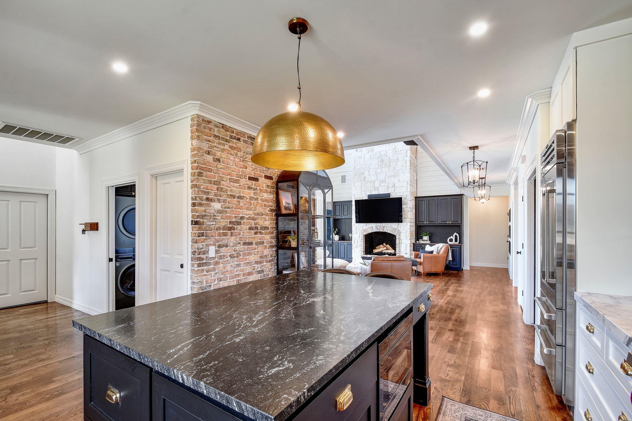 148 Trailmaster Cir, Driftwood, TX 78619